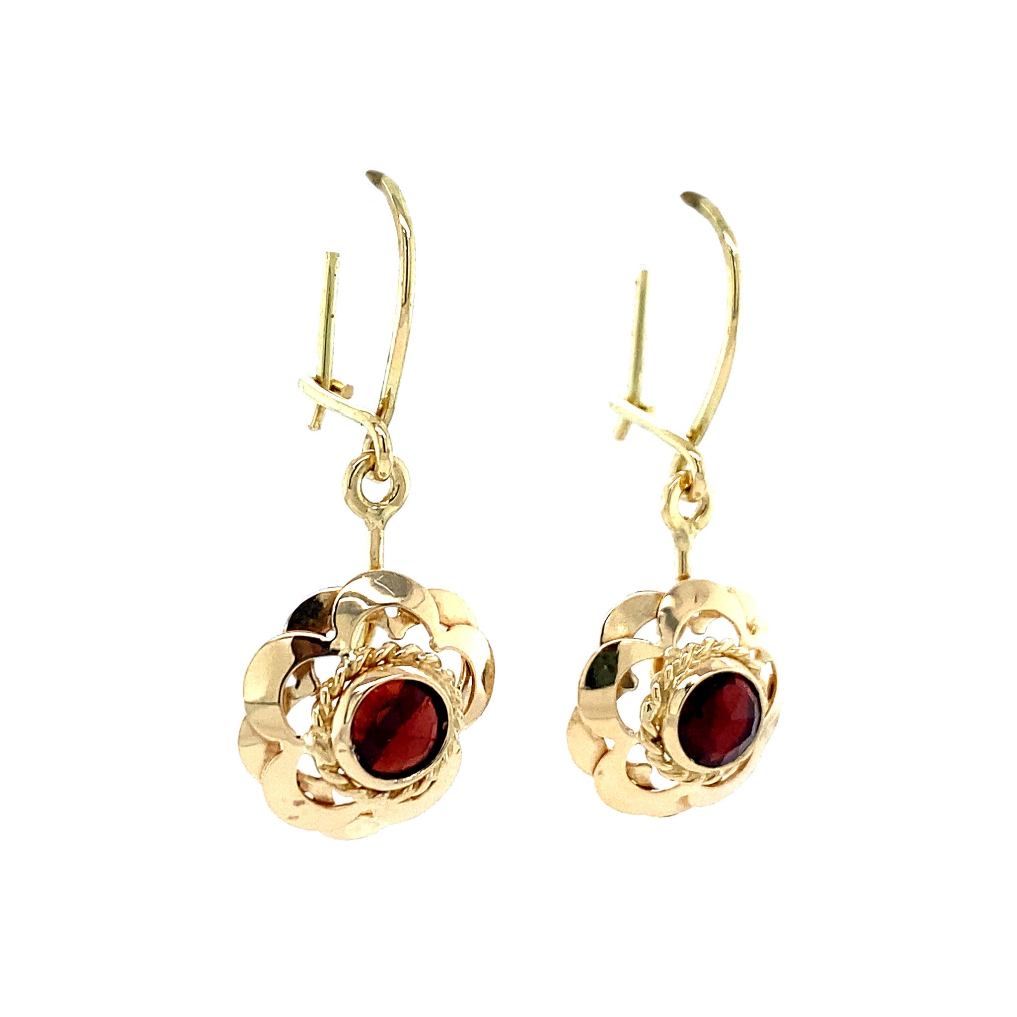 Gold earrings with garnet, 14 kt