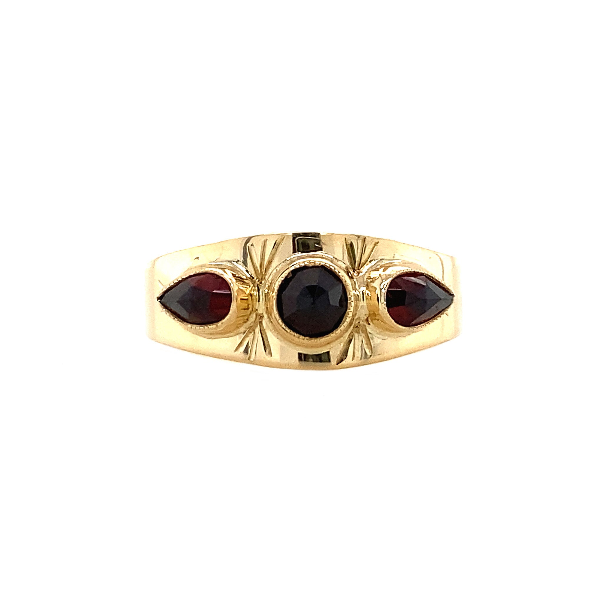 14 kt gold ring with garnet