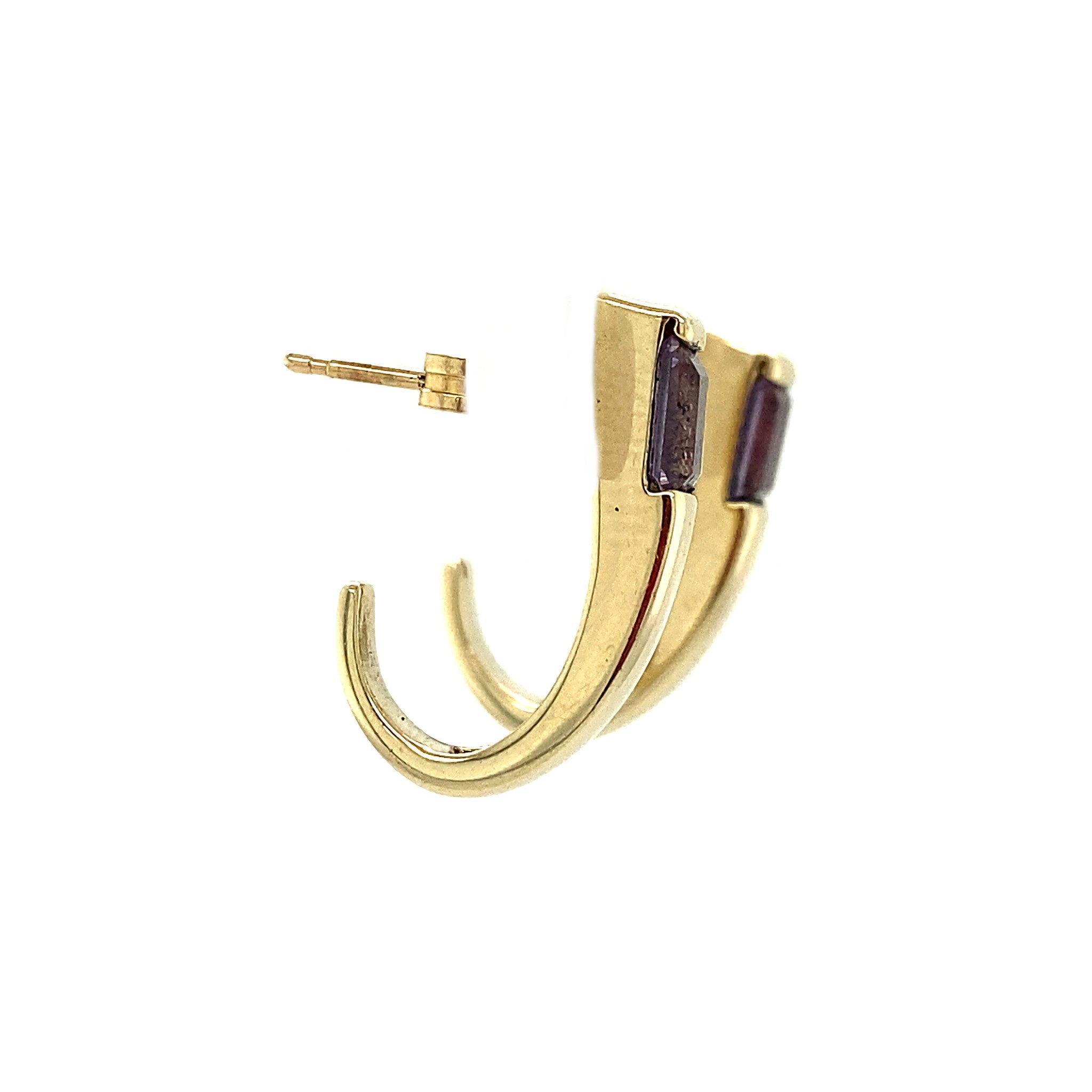 14 kt gold earrings with amethyst