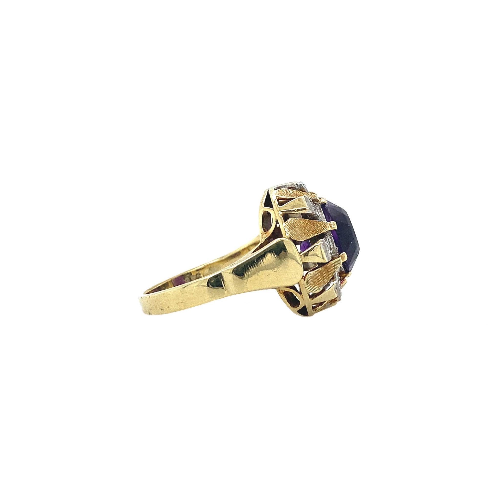 Gouden ring met amethist en diamant 14 krt