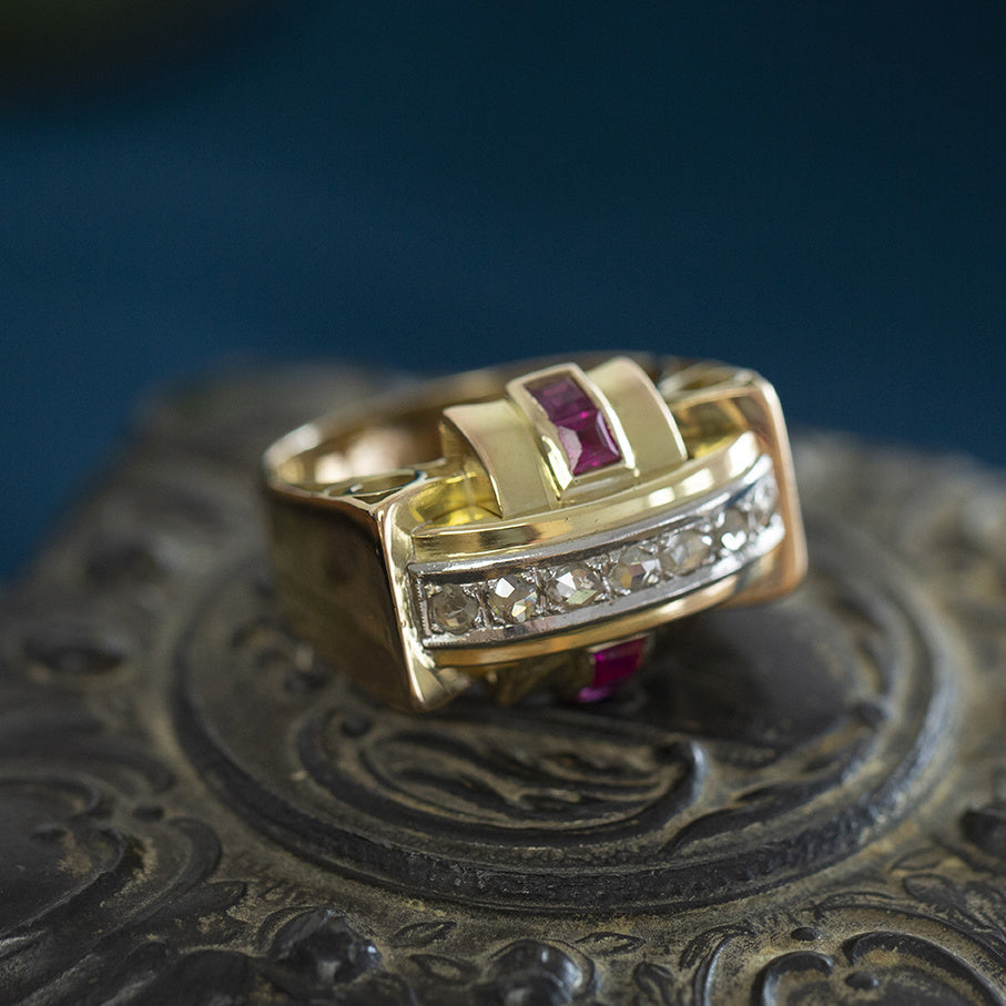14 kt gold ring with rose-cut diamond and ruby