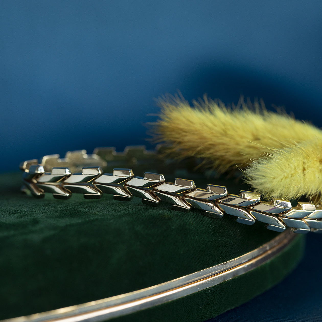 14 kt gold vintage fantasy bracelet