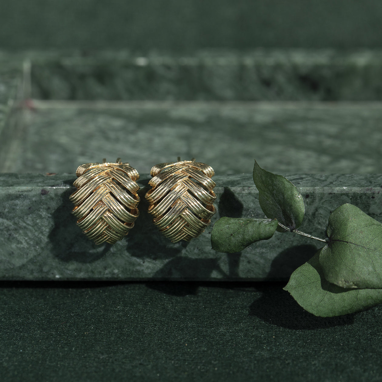 14 kt gold fantasy ear clips