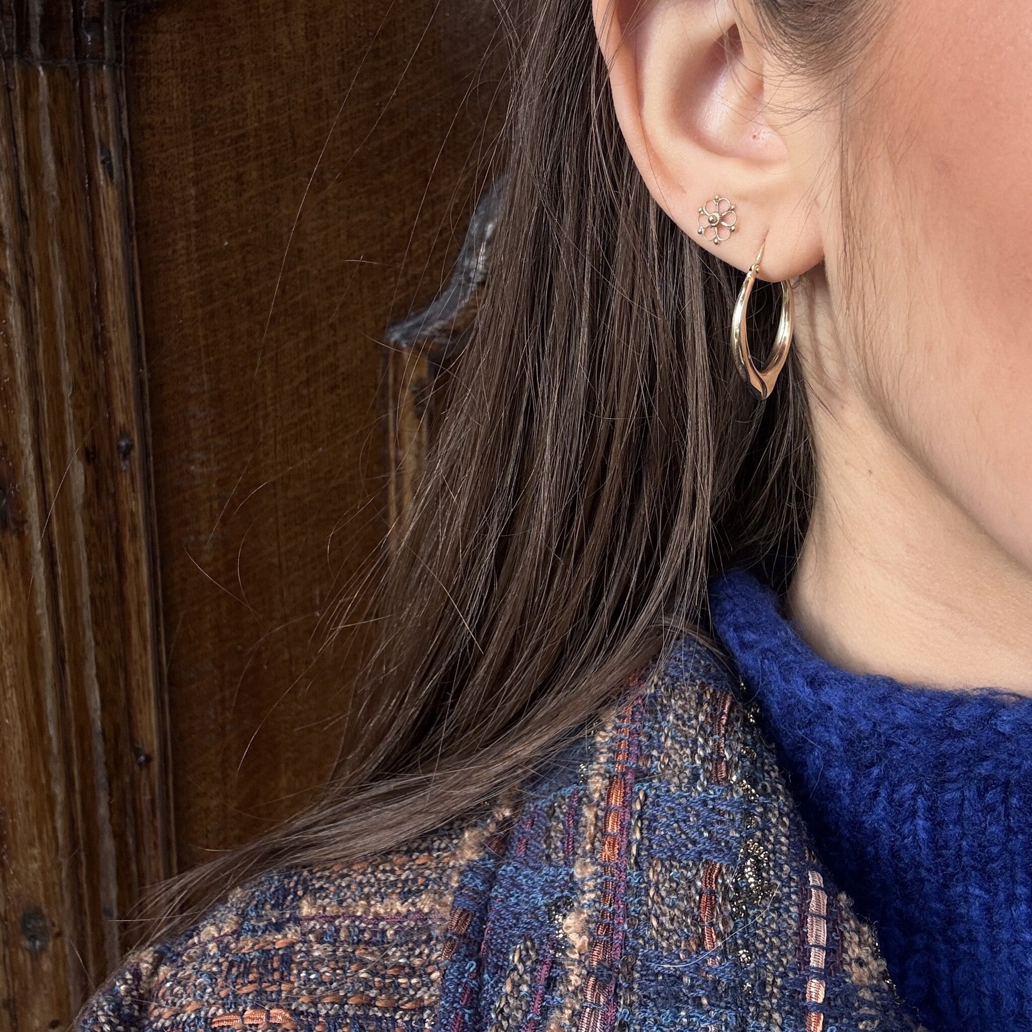 Vintage gold flower stud earrings, 14 kt