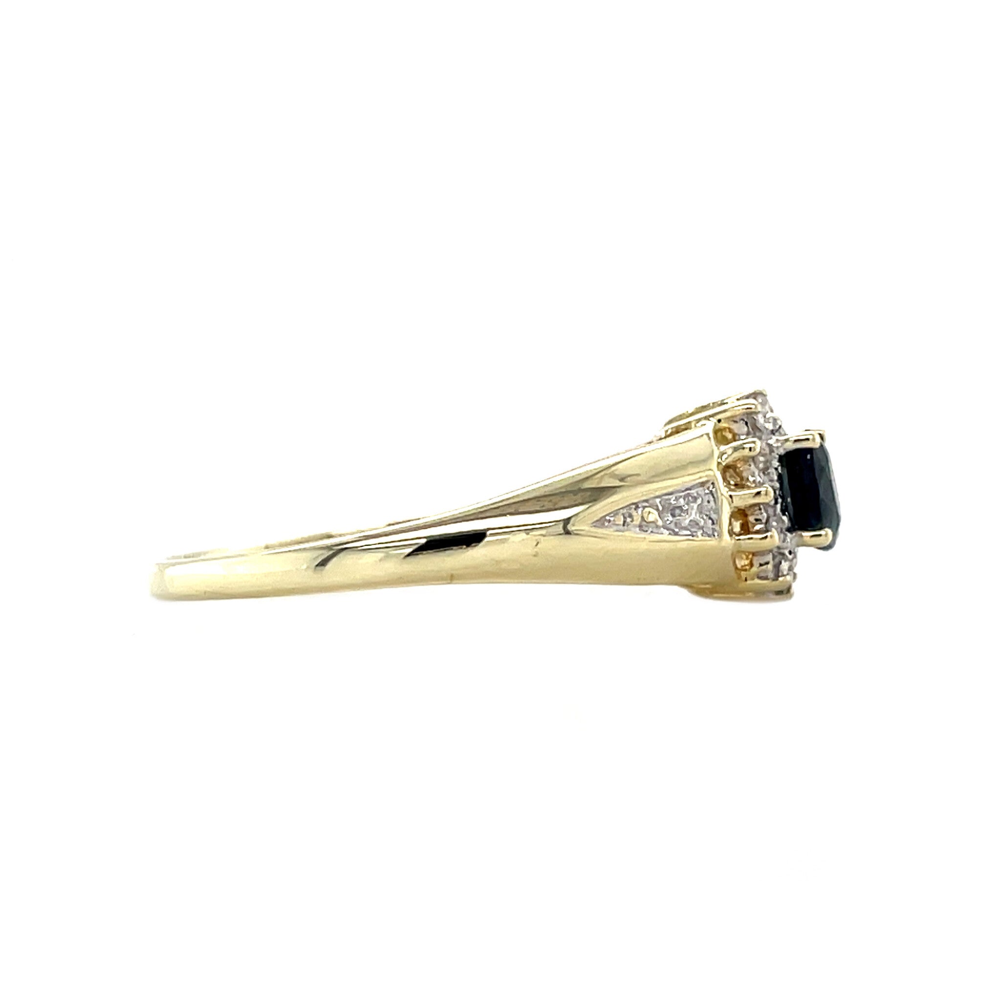 Gouden vintage entourage ring met saffier en diamant 14 krt