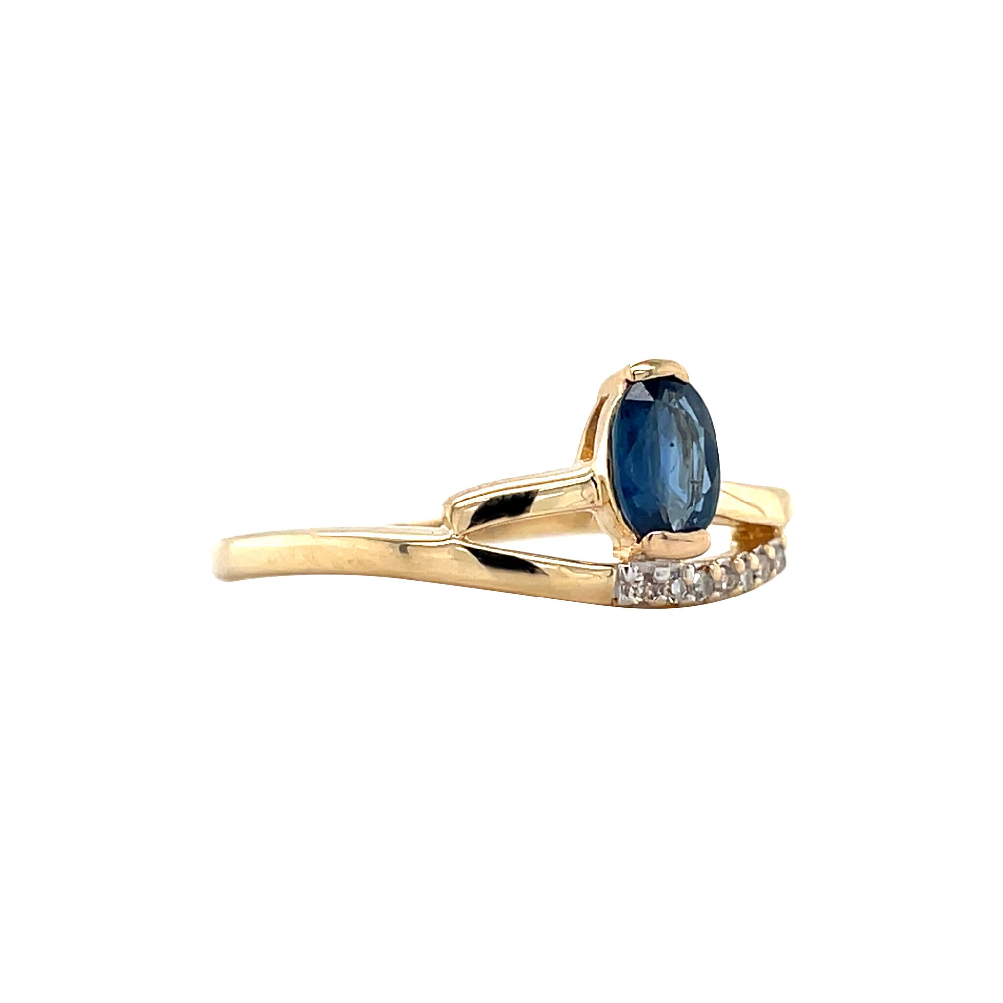 18 kt vintage gold ring with sapphire and diamond