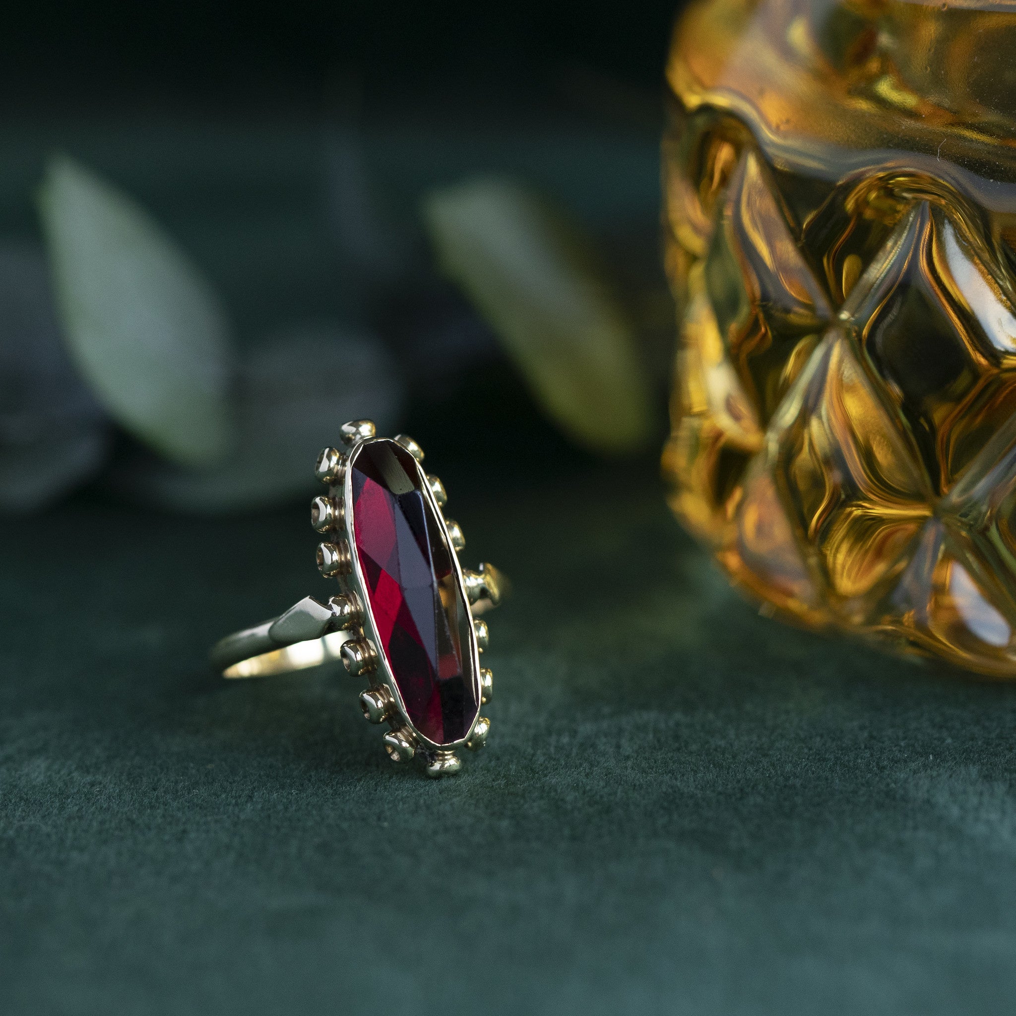 14 kt gold ring with garnet