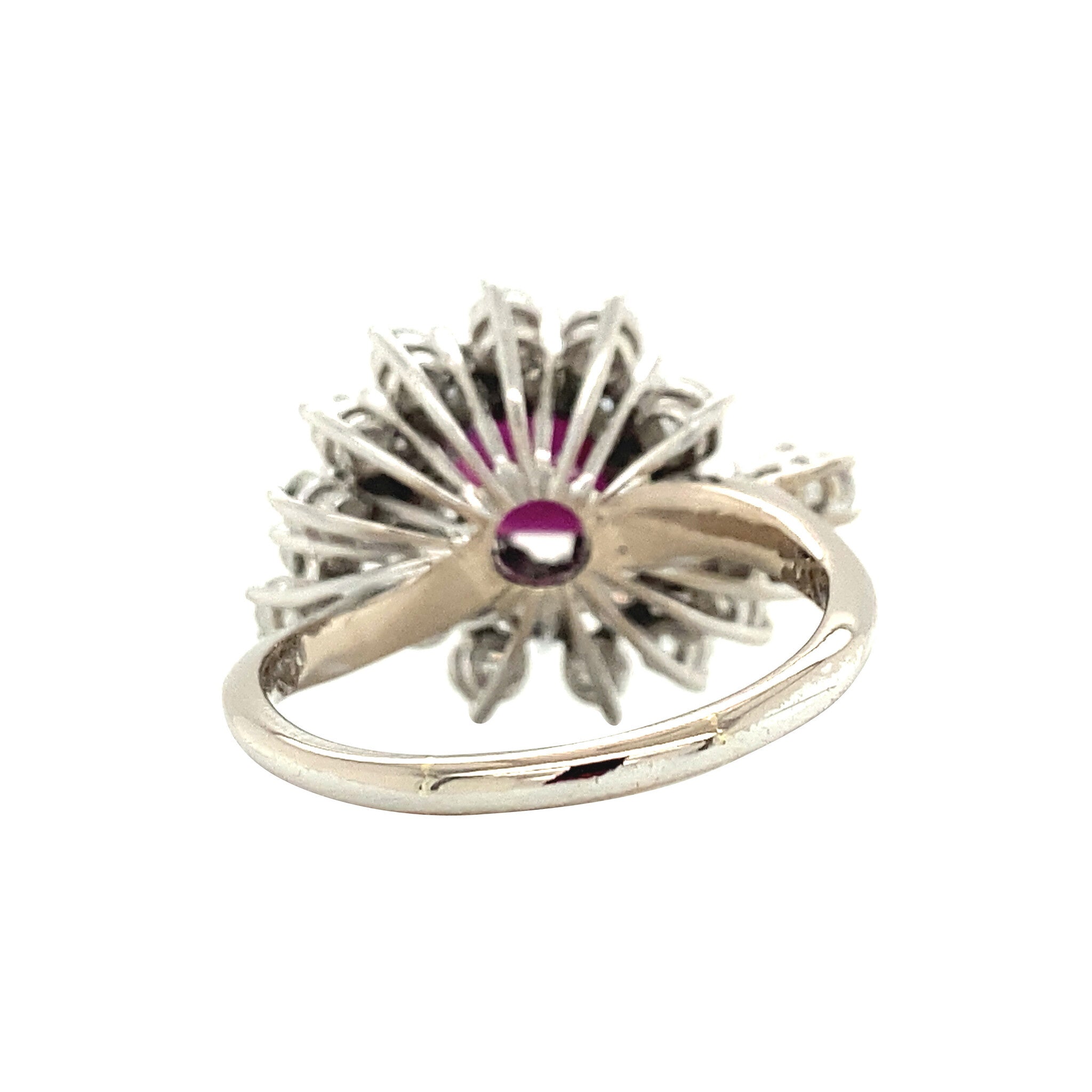 14 kt white gold ring with natural ruby and diamond