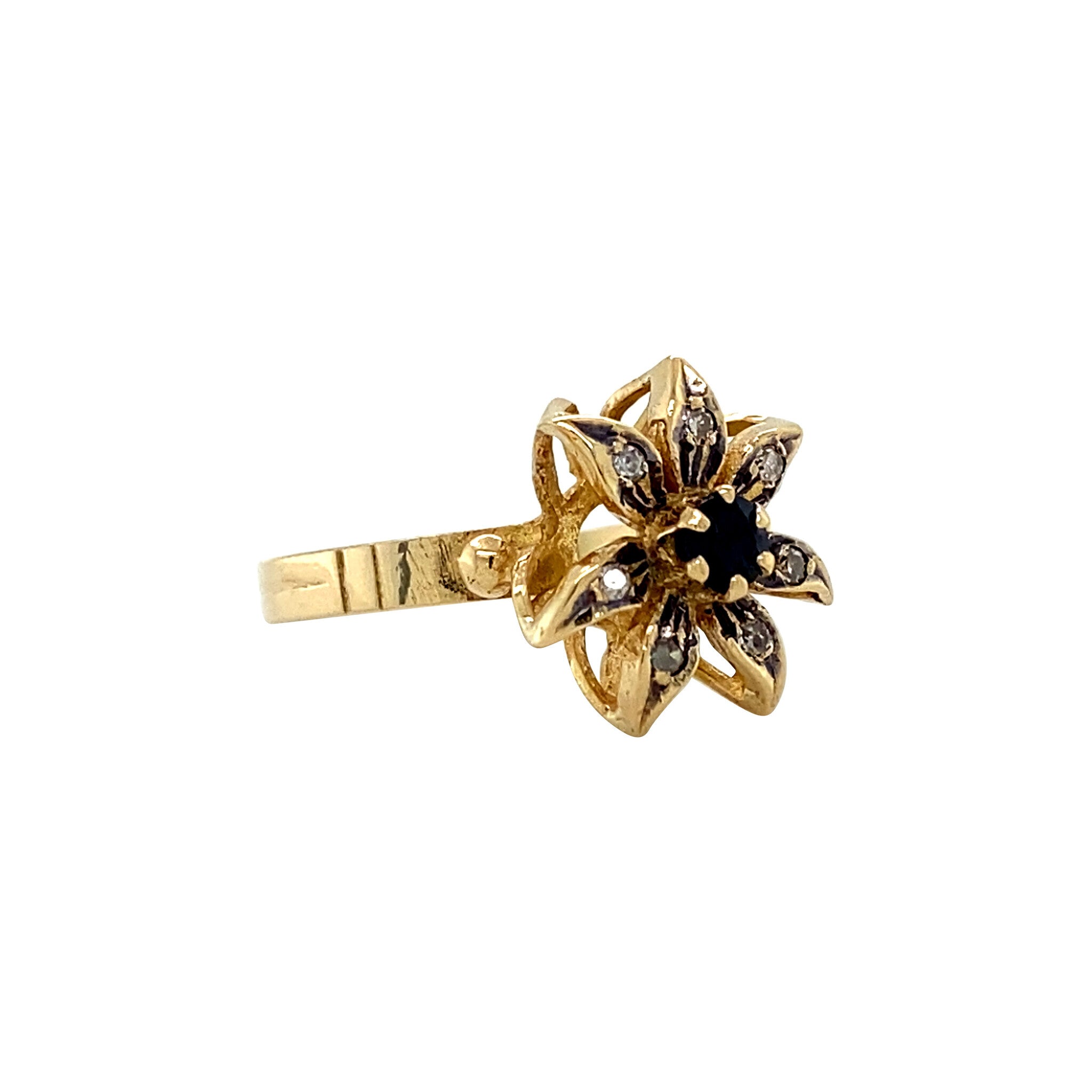 14 kt gold vintage entourage ring with sapphire and diamond