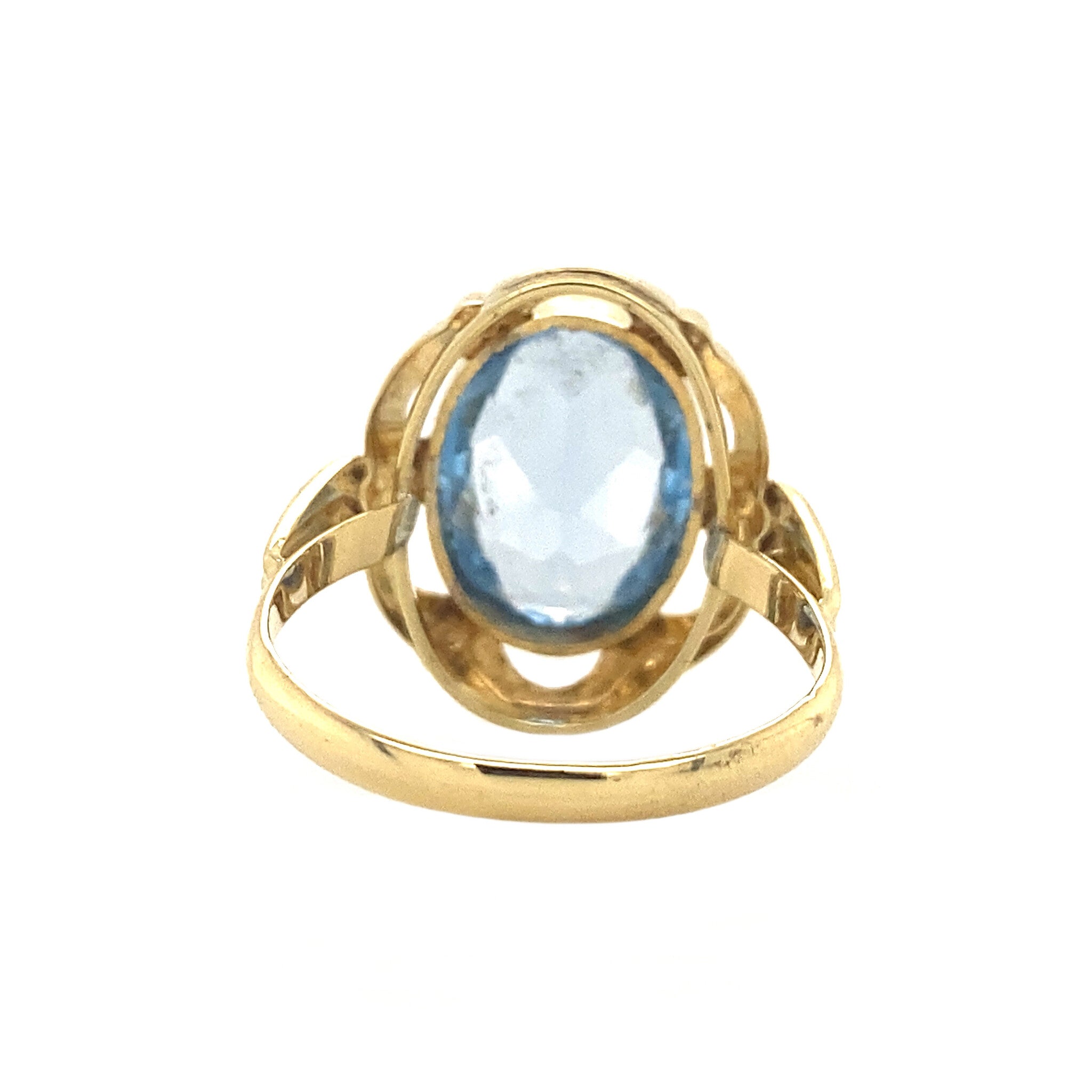 14 kt gold ring with topaz