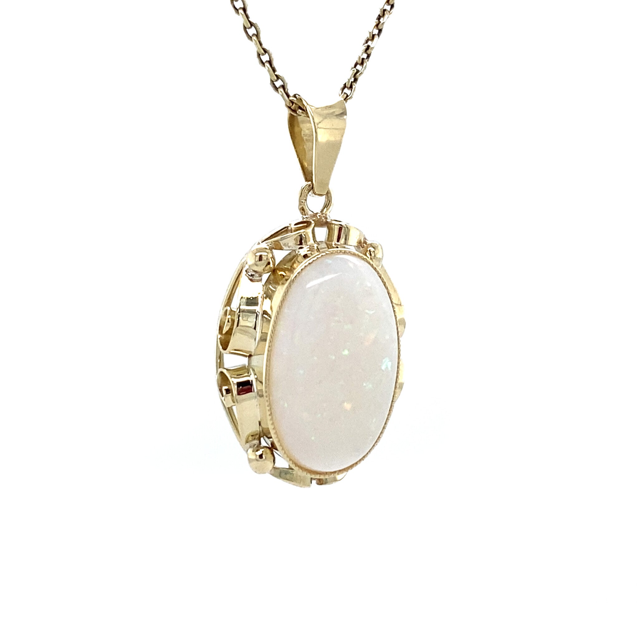 Gouden vintage hanger met opaal 14 krt