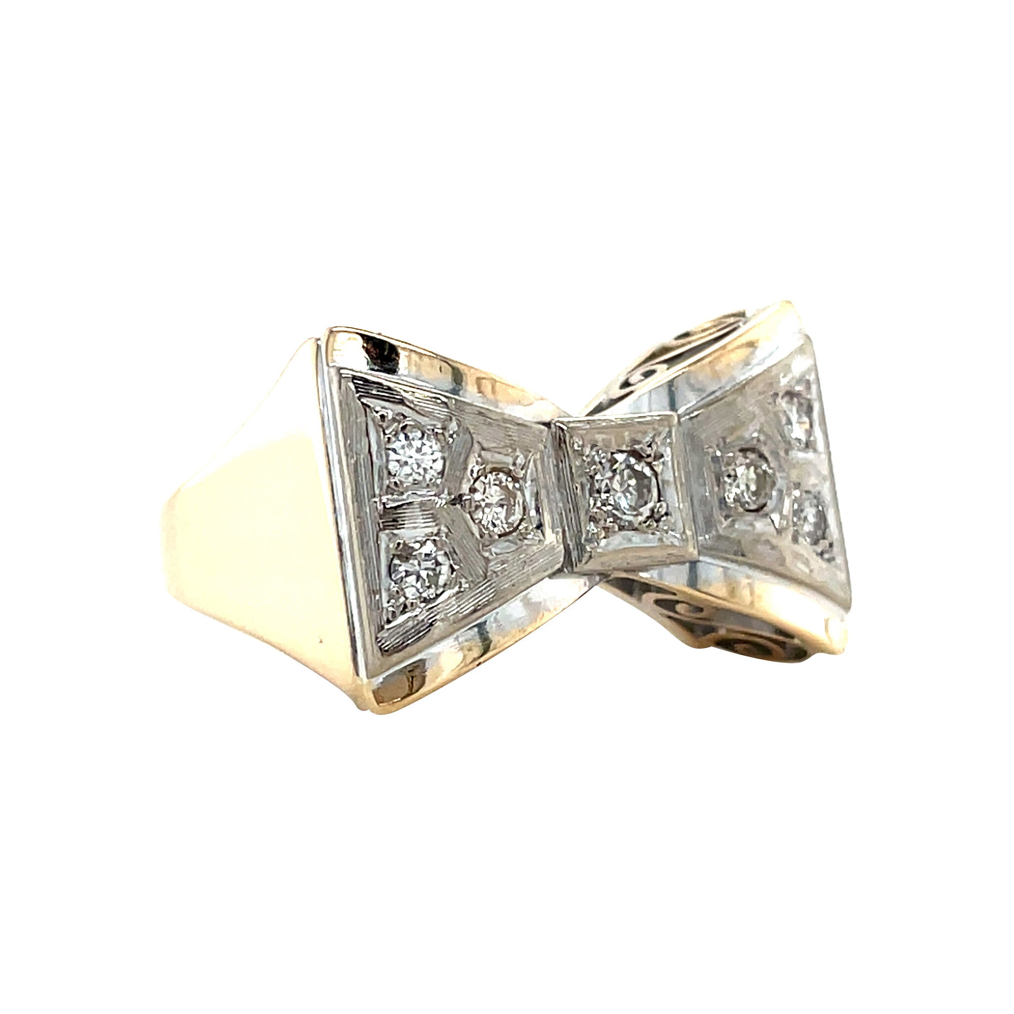 Vintage 14 kt gold bow ring with diamond