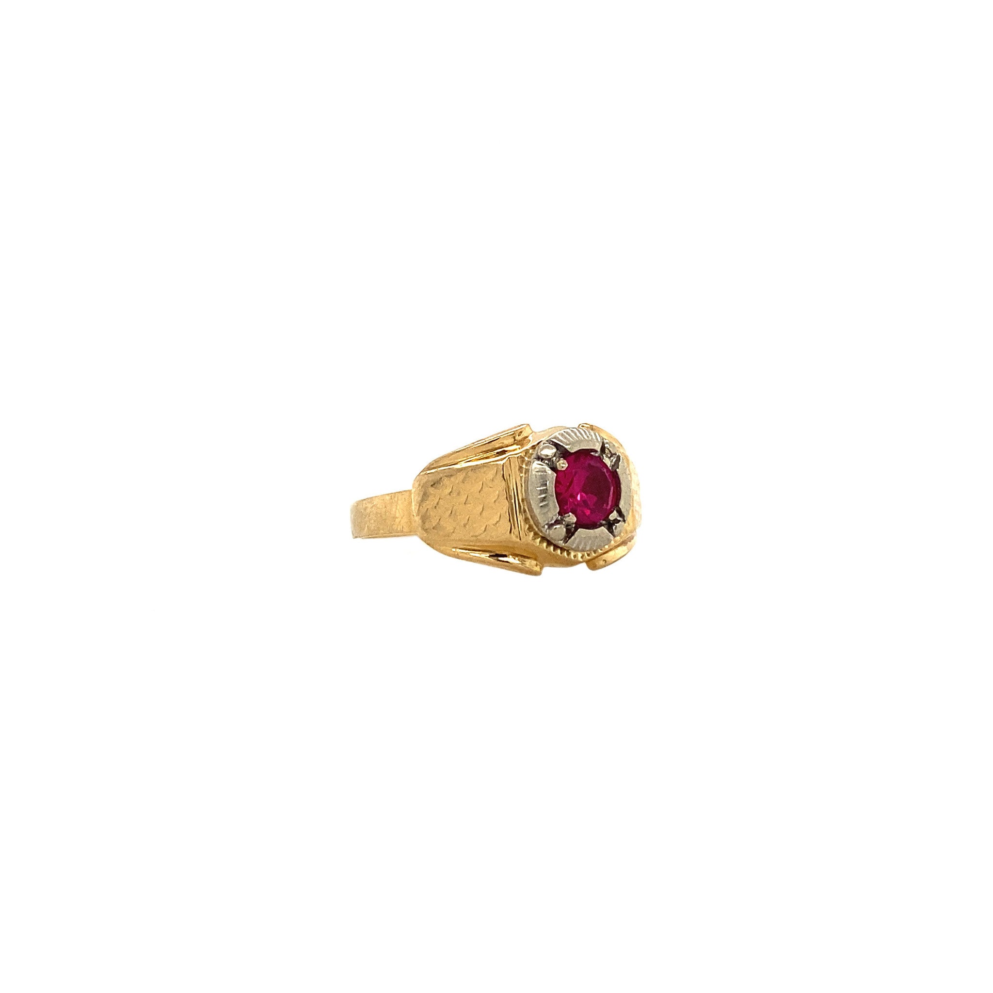 Gold ring with synthetic ruby, 18 kt