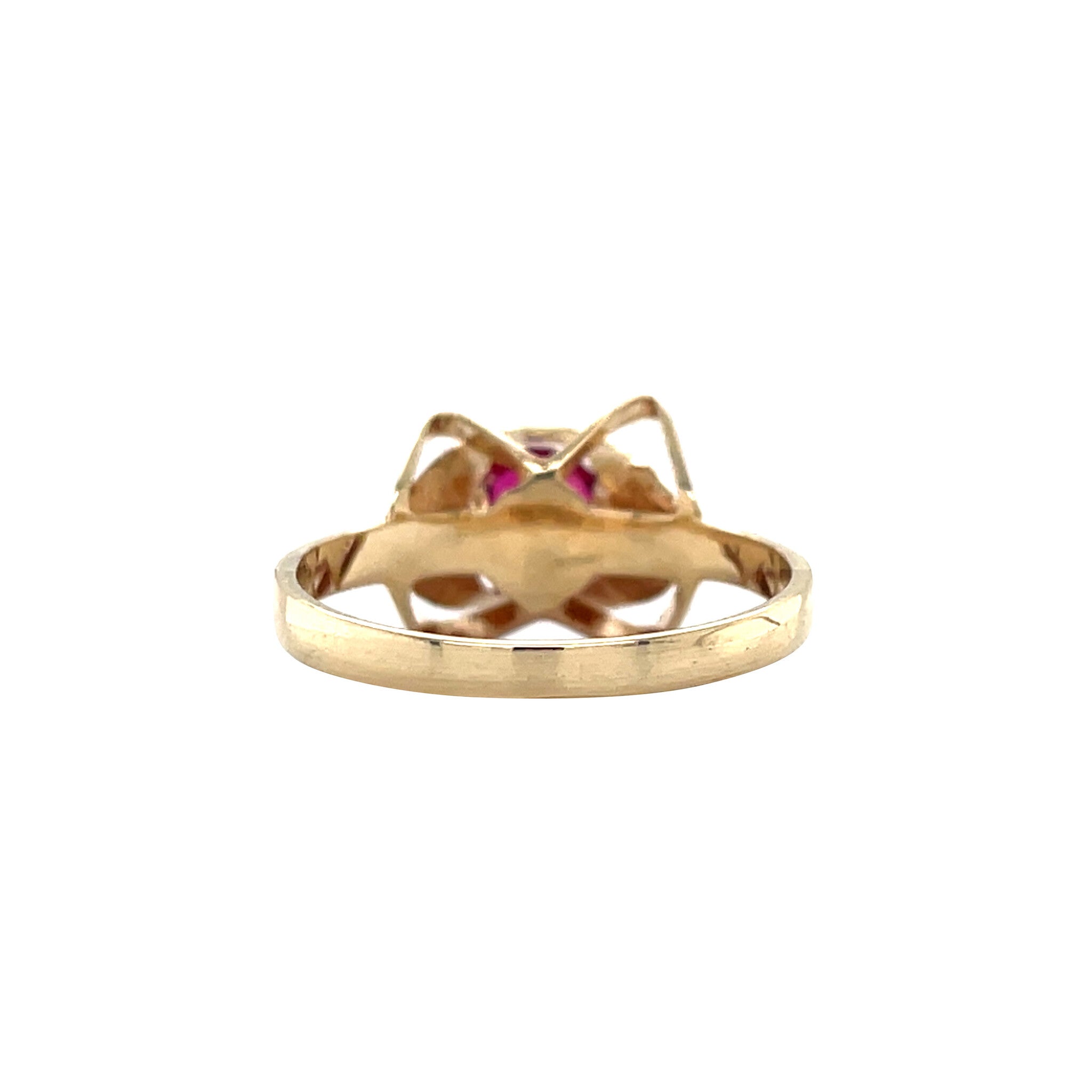 Vintage 14 kt gold ring with ruby