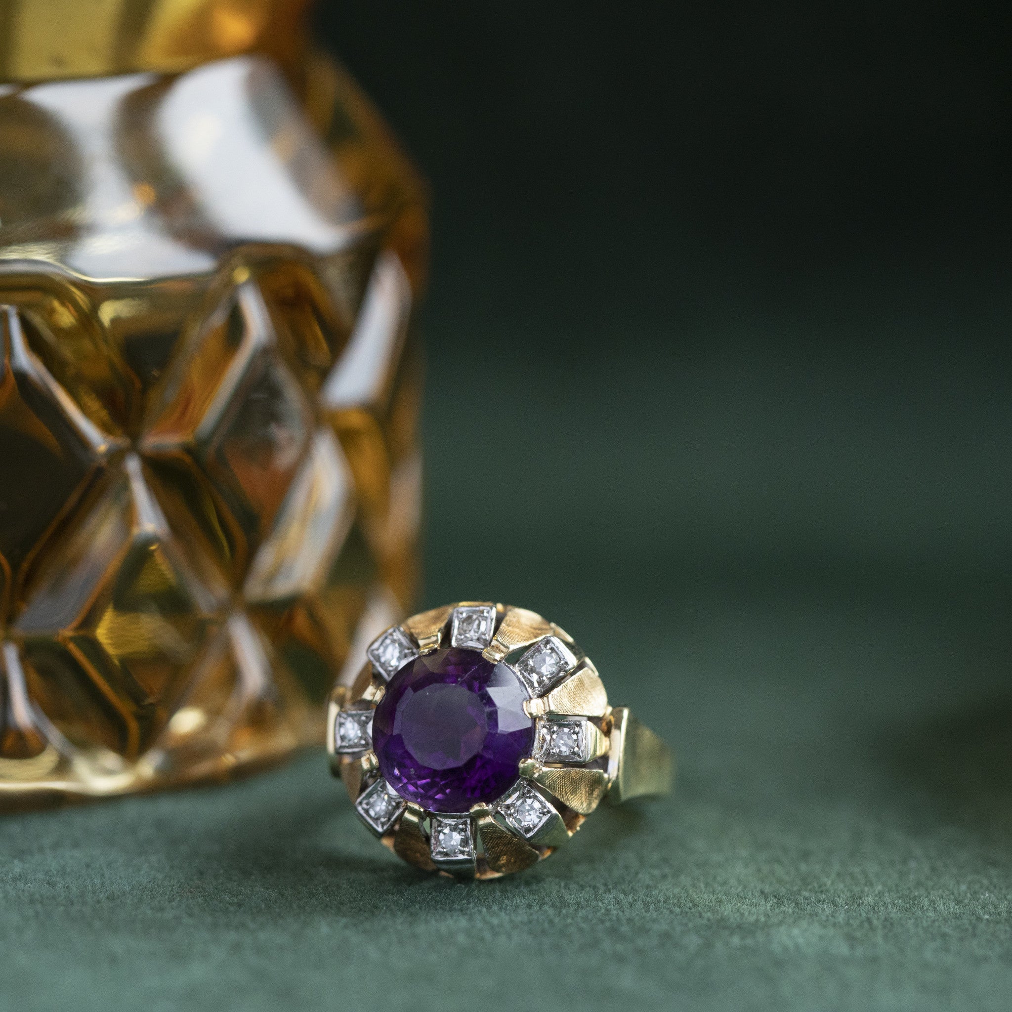 Gouden ring met amethist en diamant 14 krt