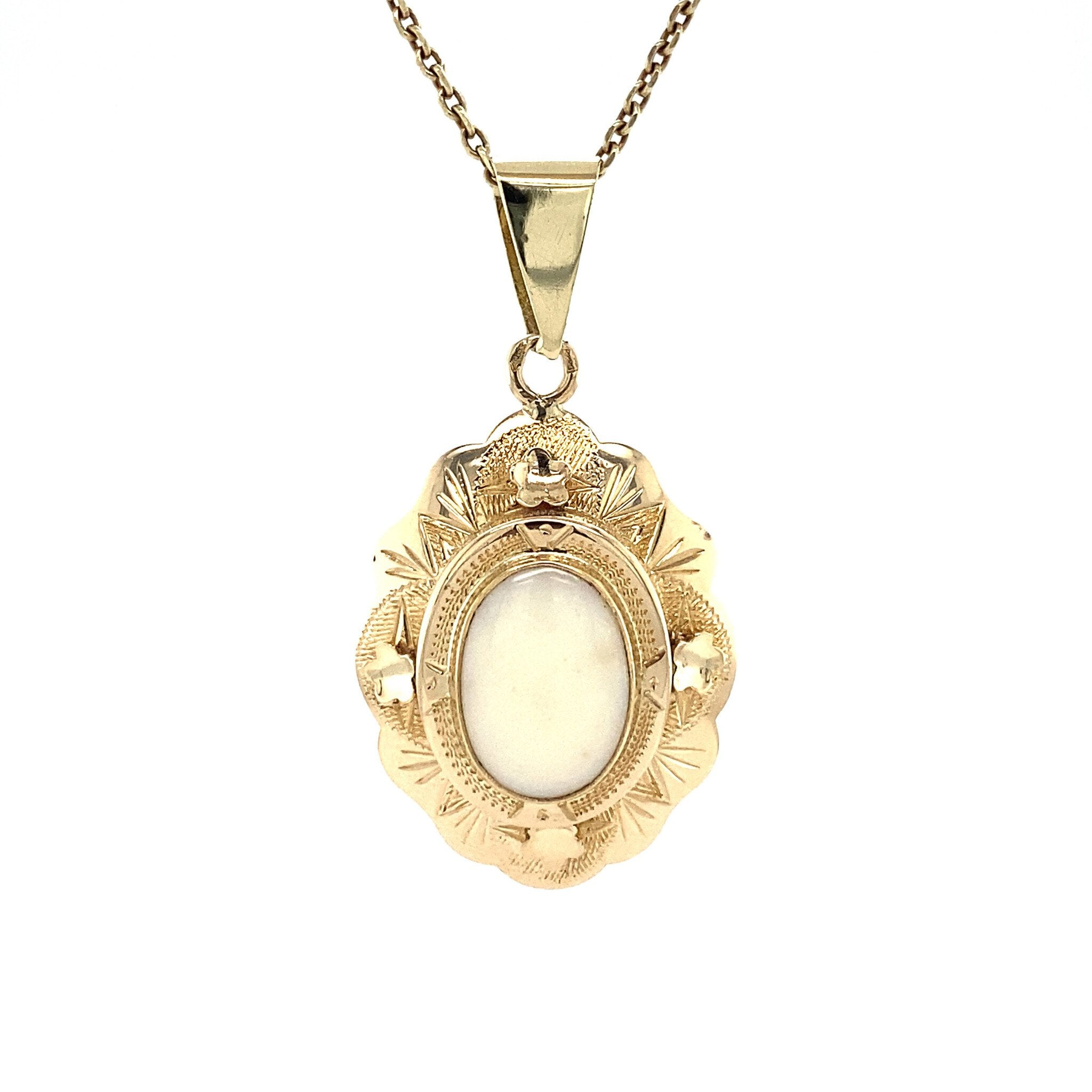 Gouden hanger met opaal 14 krt