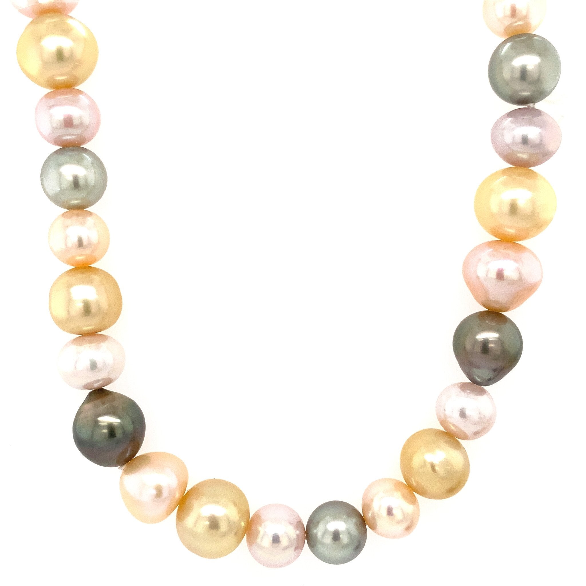 Golden spade pearl necklace 18 carat