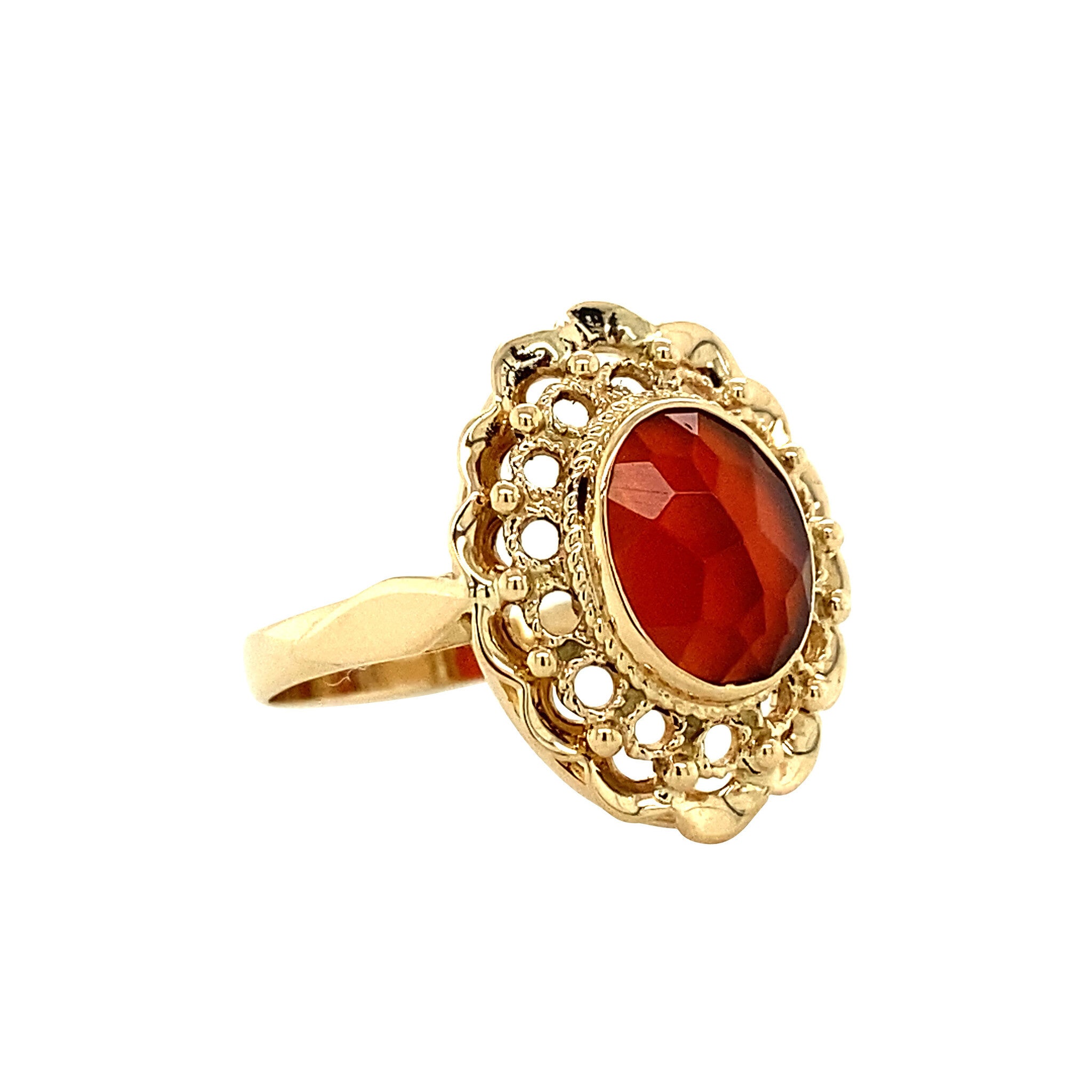 14 kt gold ring with carnelian.