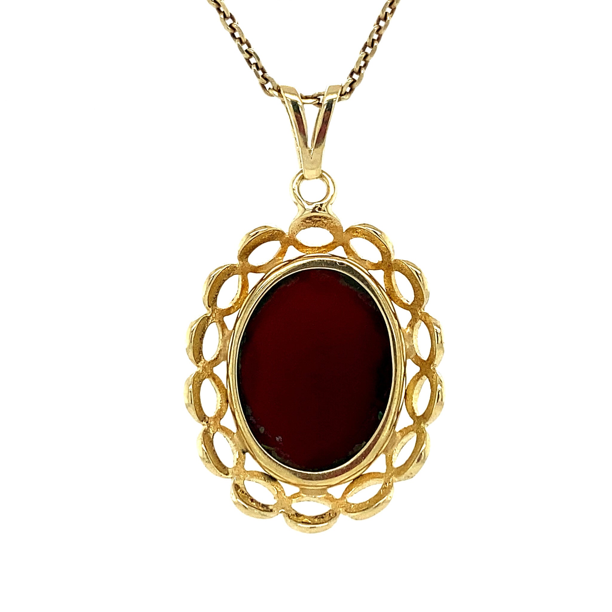 Gold pendant with carnelian 14 kt
