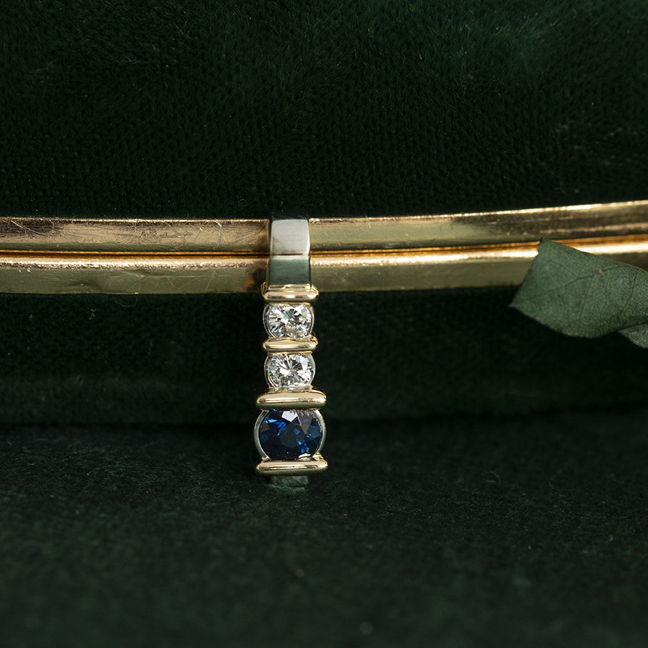 White gold vintage pendant with sapphire and diamond 14 kt