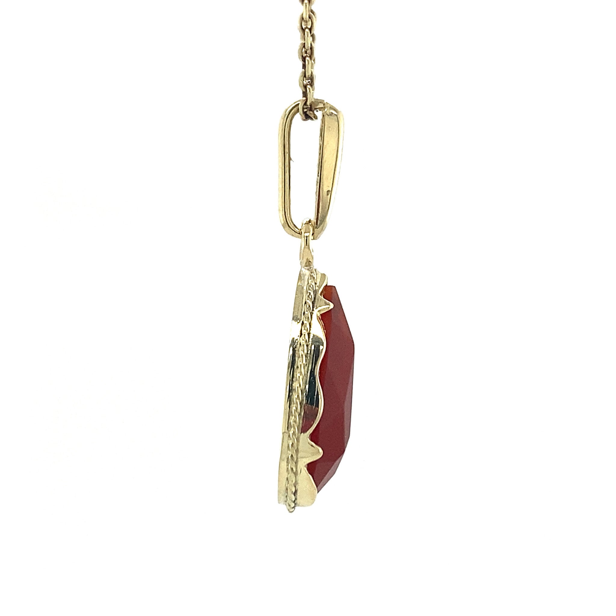 Gold pendant with carnelian 14 kt