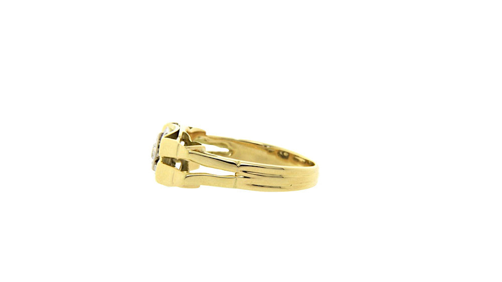14 kt gold ring with diamond