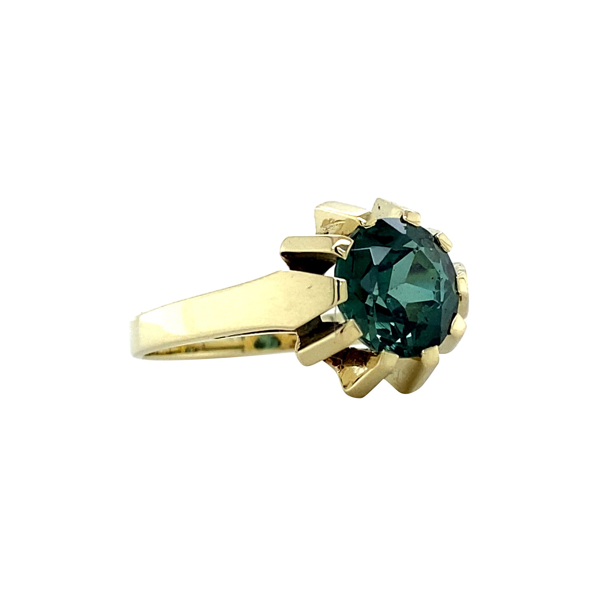 14 kt gold ring with spinel