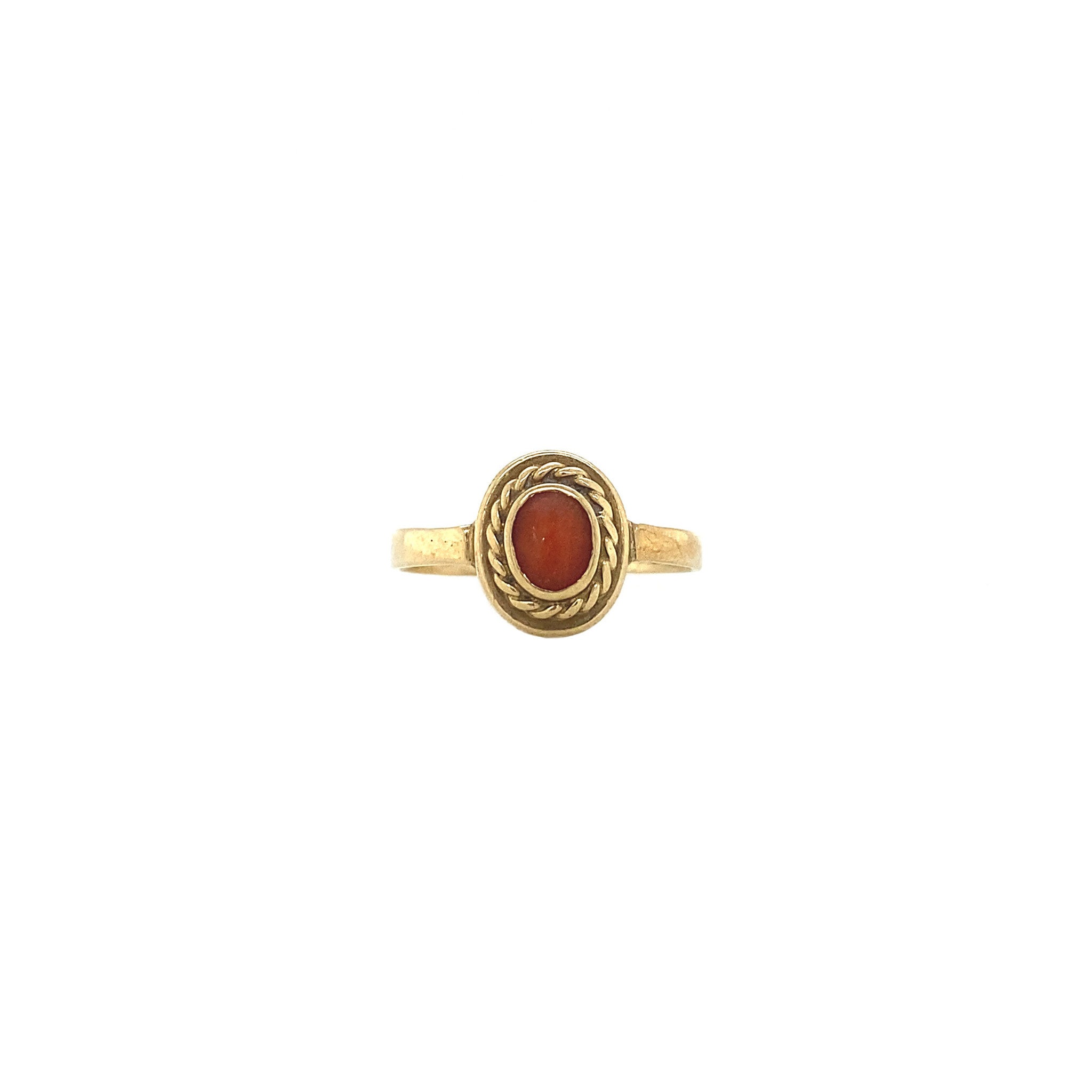 Gold ring with blood coral 14 kt