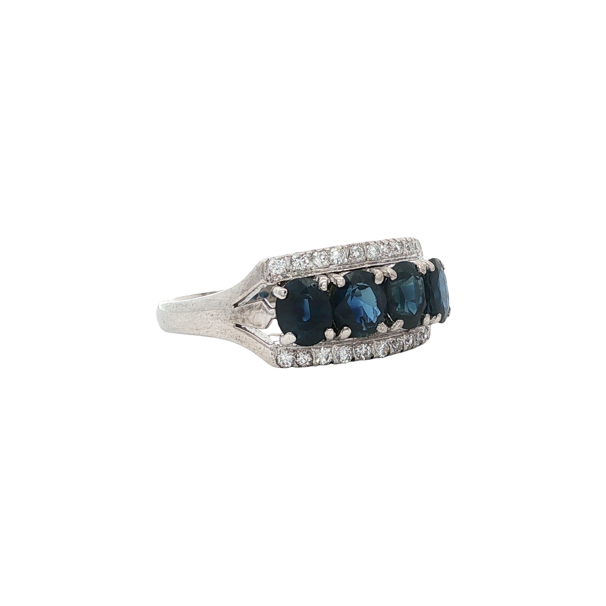 Witgouden vintage rijring met saffier en diamant 14 kt
