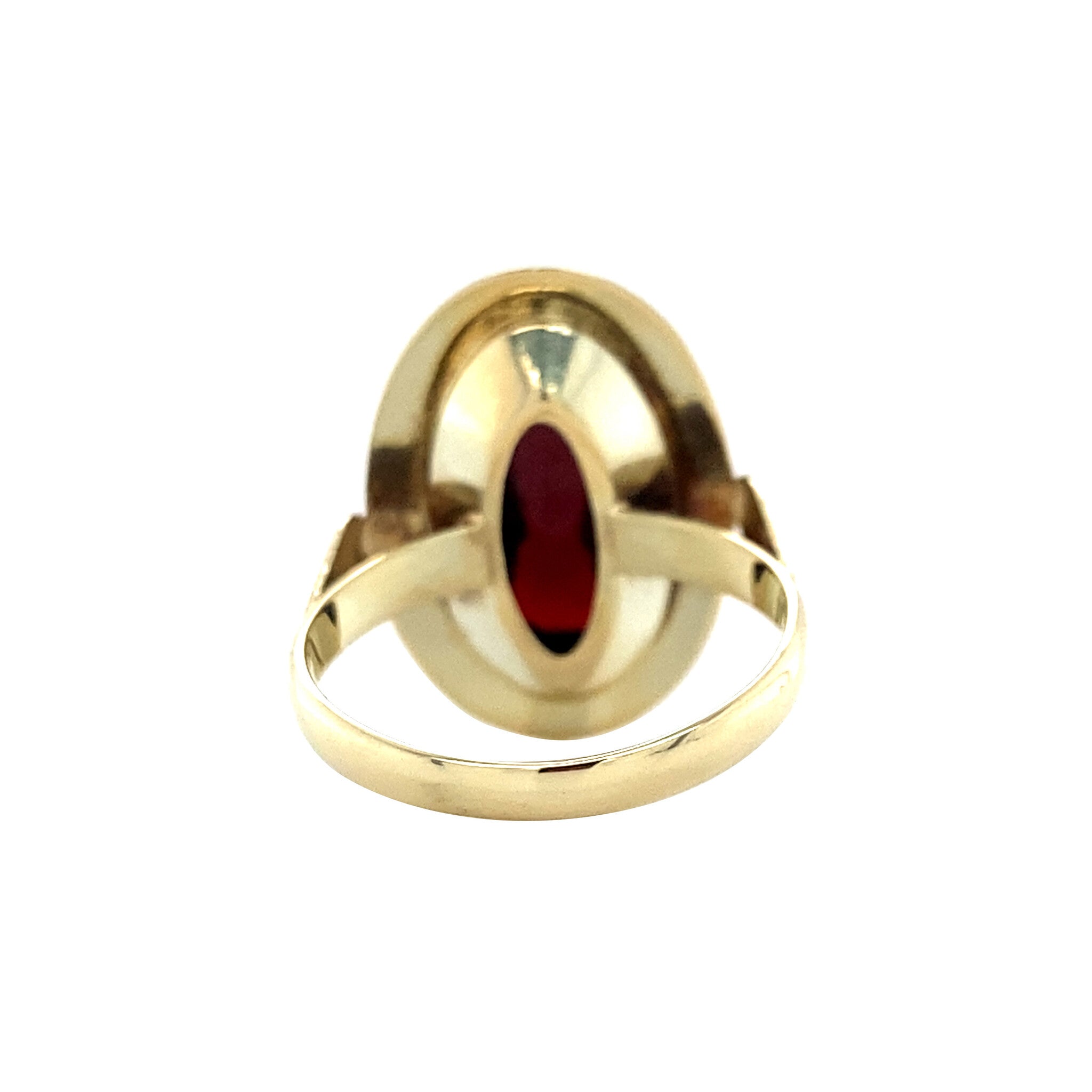 14 kt gold ring with garnet
