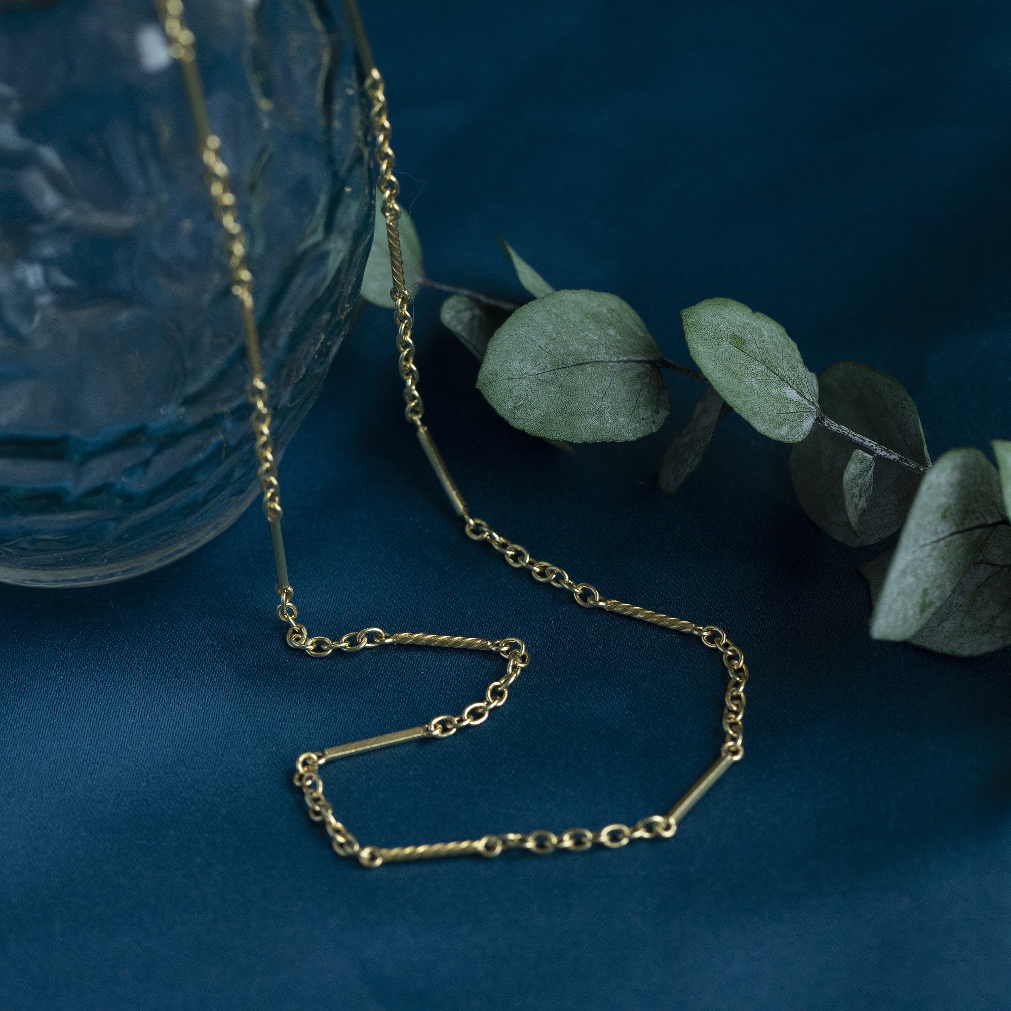 14 kt gold fantasy necklace