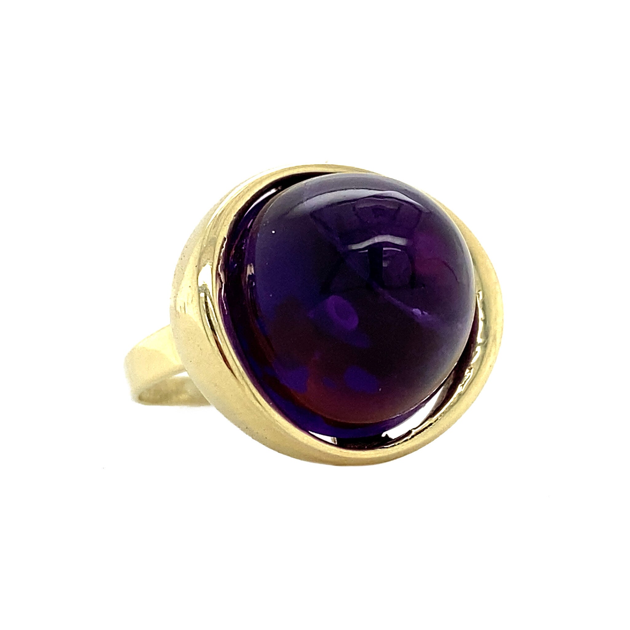 14 kt gold ring with amethyst