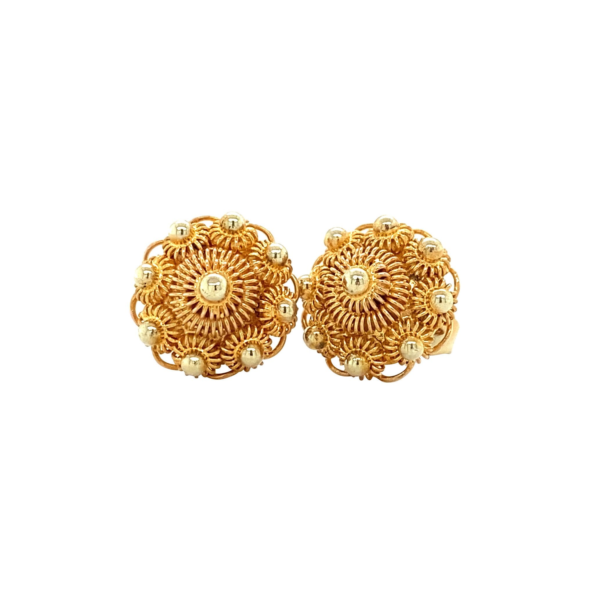 Gold Zeeland button ear studs 14 krt
