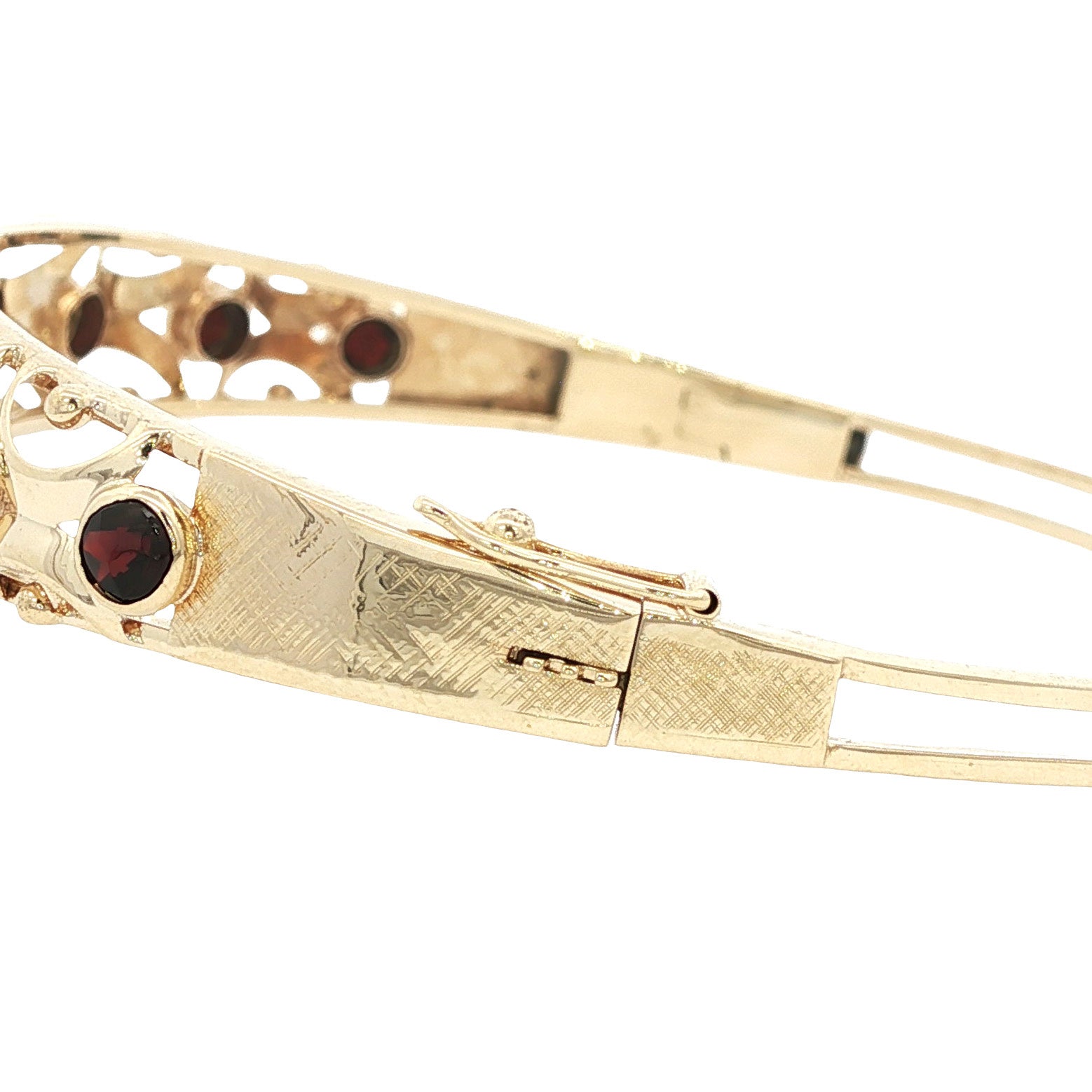 gold bangle with garnet 14 kt