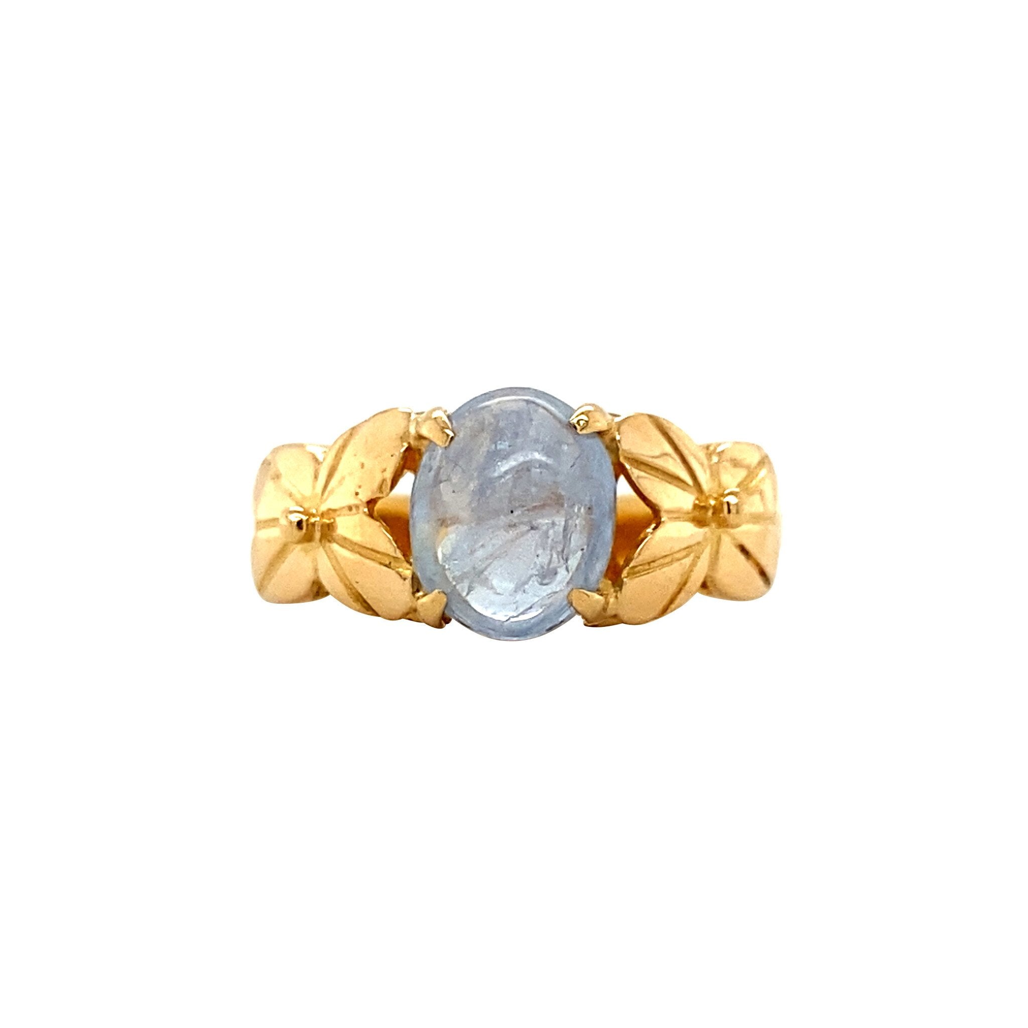 Vintage gold ring with star sapphire, 20 kt