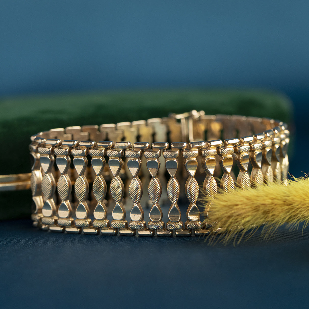 Gouden vintage fantasie armband 18 krt