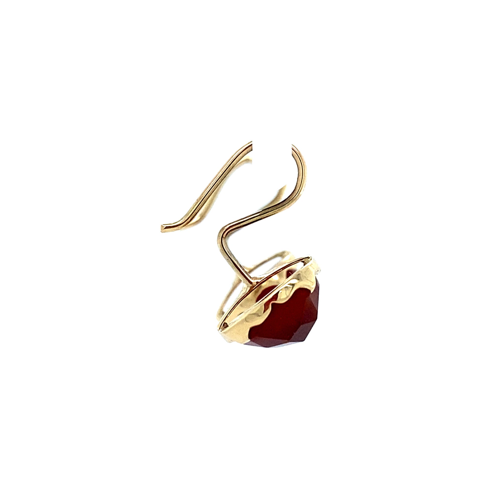 Gold earrings with carnelian 14 krt