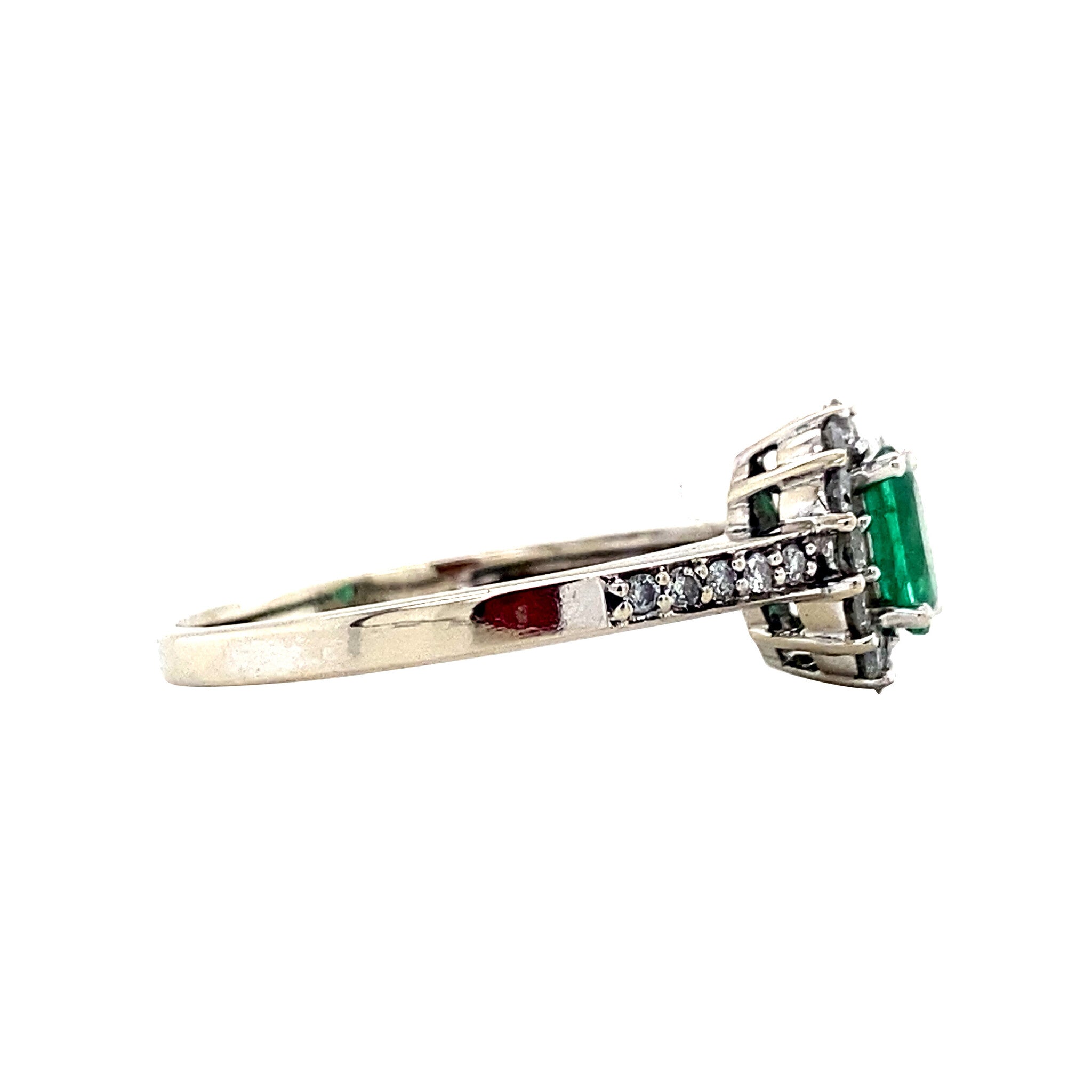 White gold vintage cluster ring with emerald and diamond, 14 kt