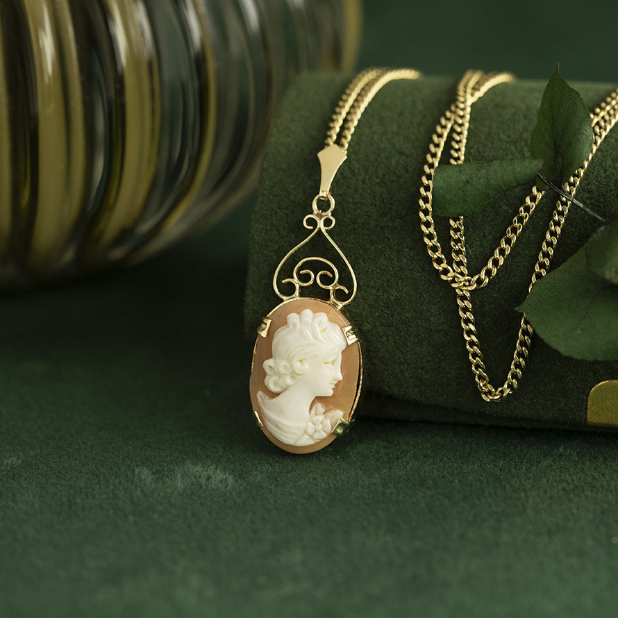 Gold vintage gourmet necklace 14 kt