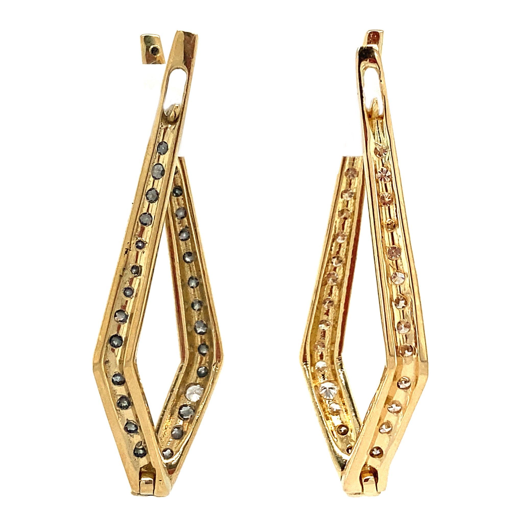 18 kt gold earrings with diamond