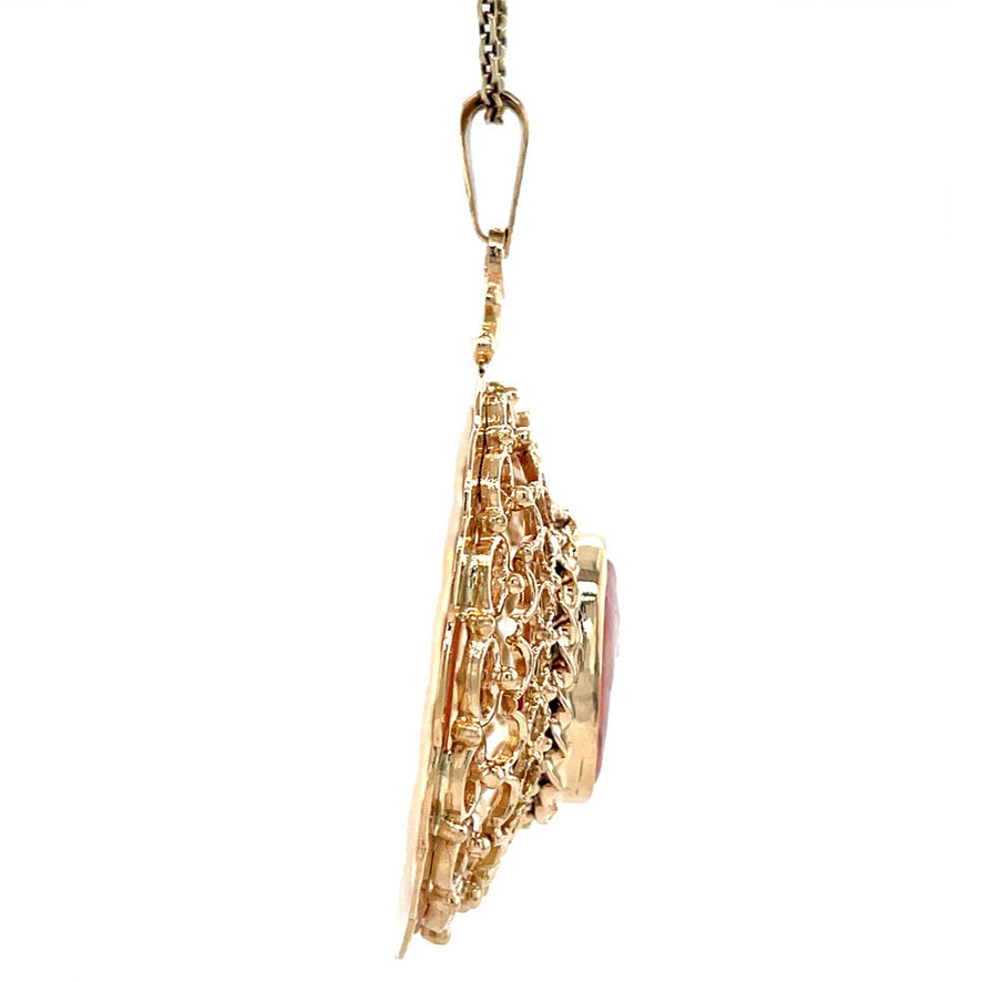 Gold vintage pendant with cameo, 14 kt