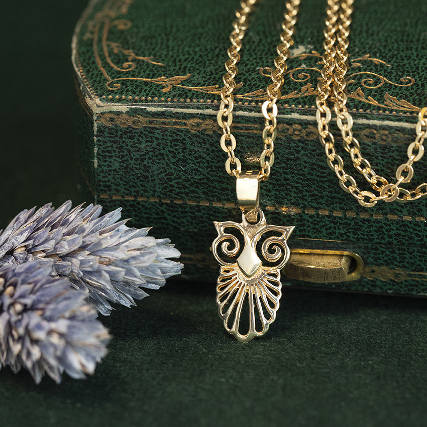 14 kt gold vintage owl pendant