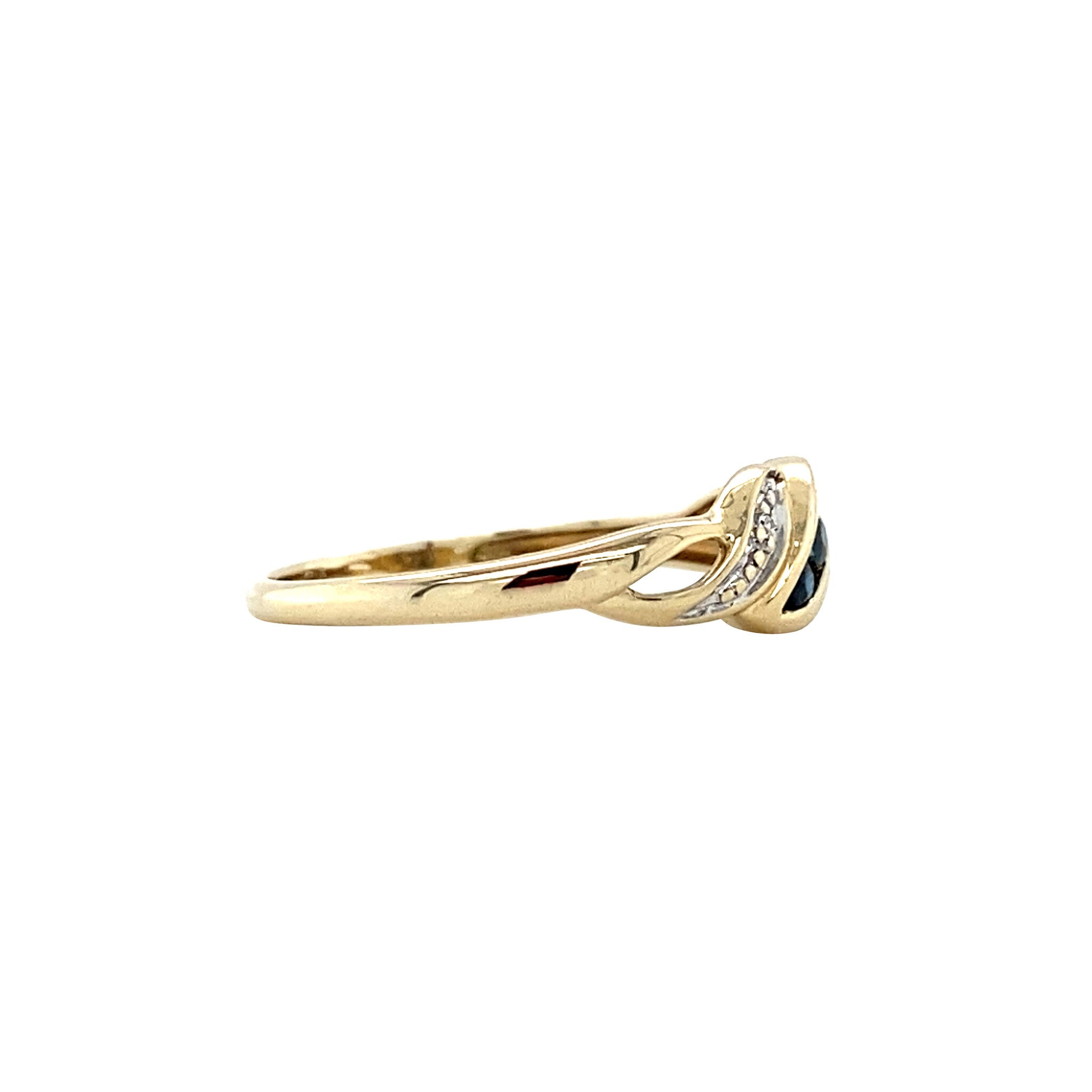 Gouden vintage ring met saffier en diamant 14 krt