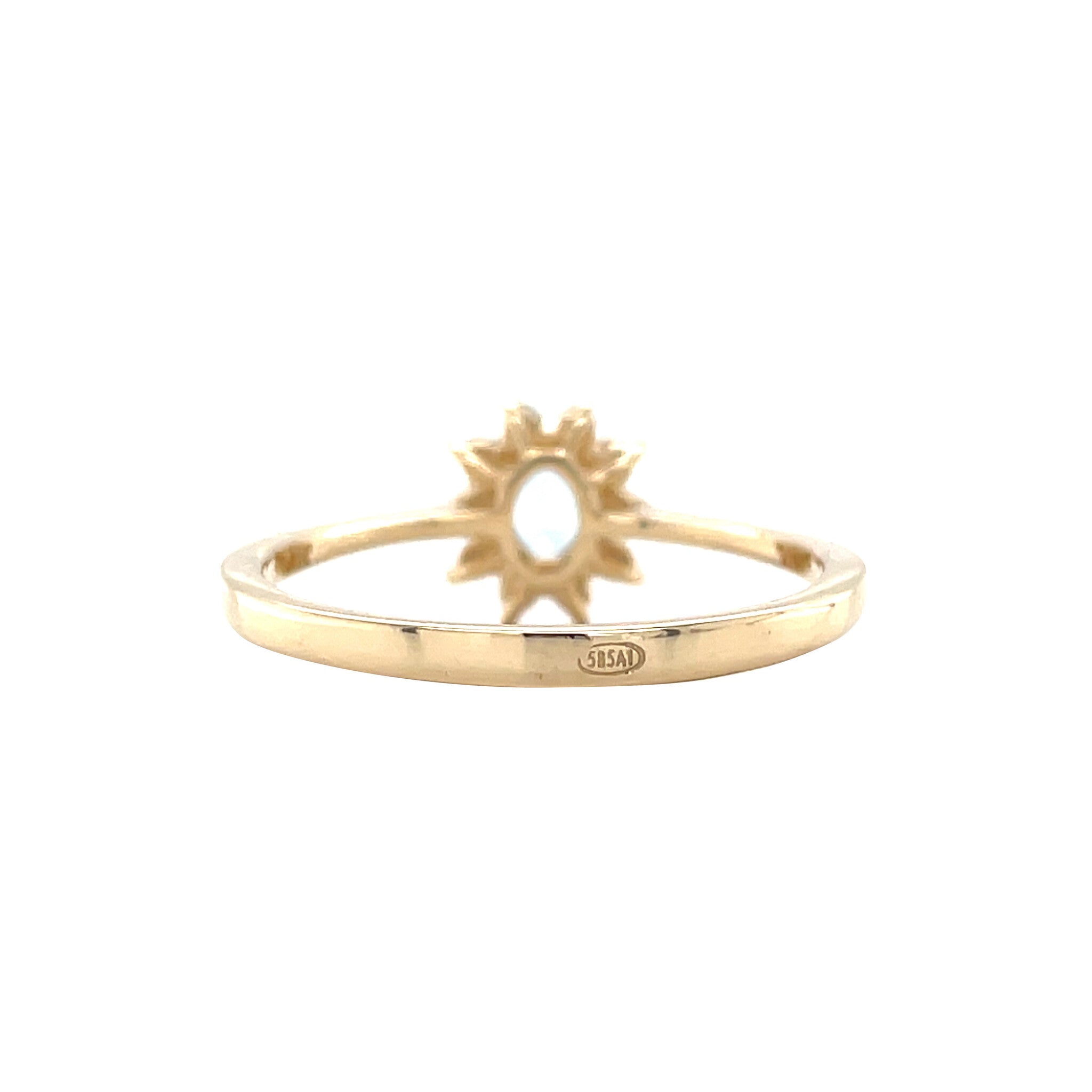Vintage 14 kt gold entourage ring with topaz and diamond