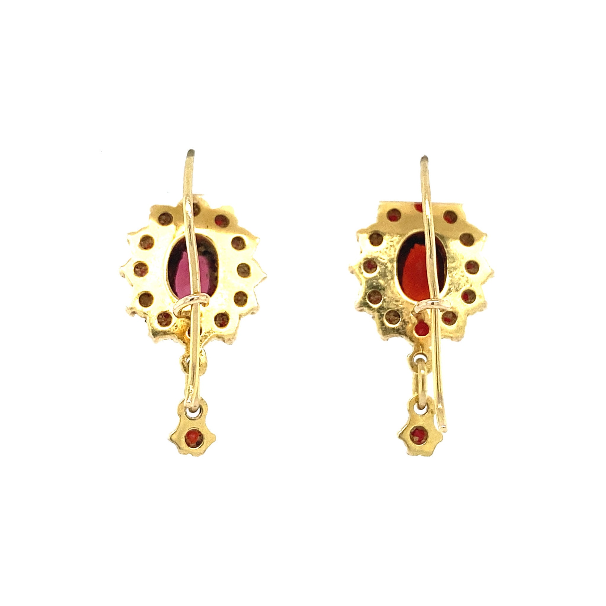 Gold entourage earrings with garnet 14 krt