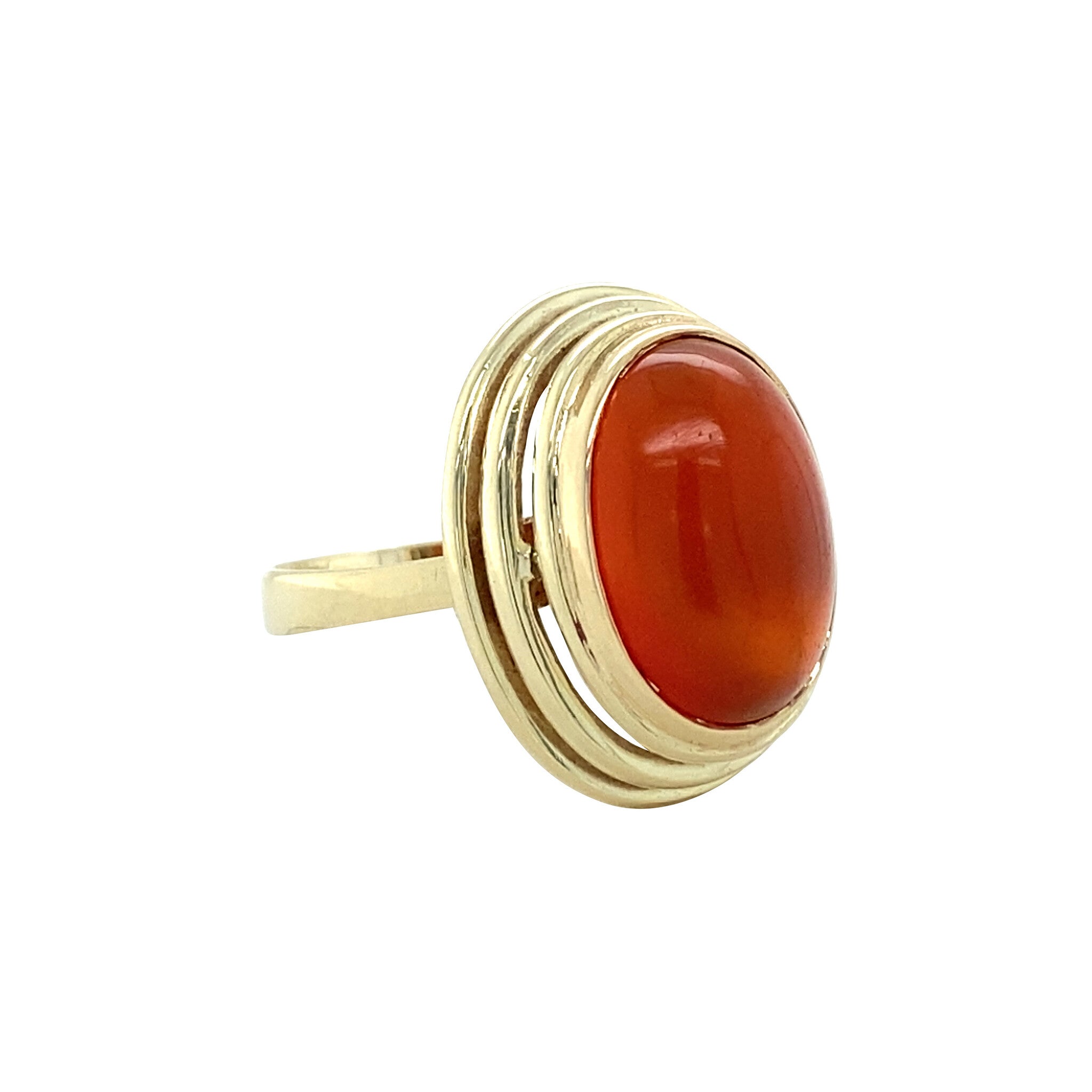 Gouden vintage ring met carneool 14 krt