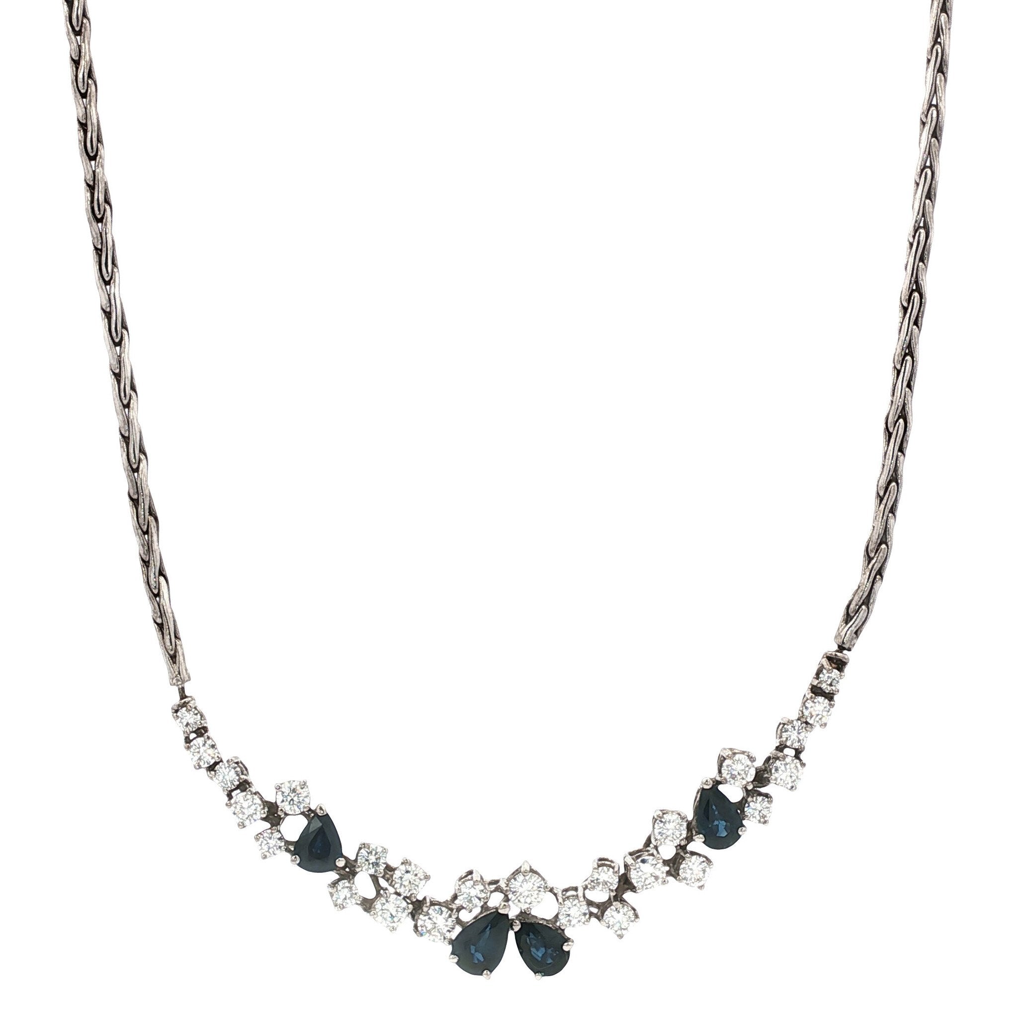 18 kt white gold necklace with diamond and sapphire