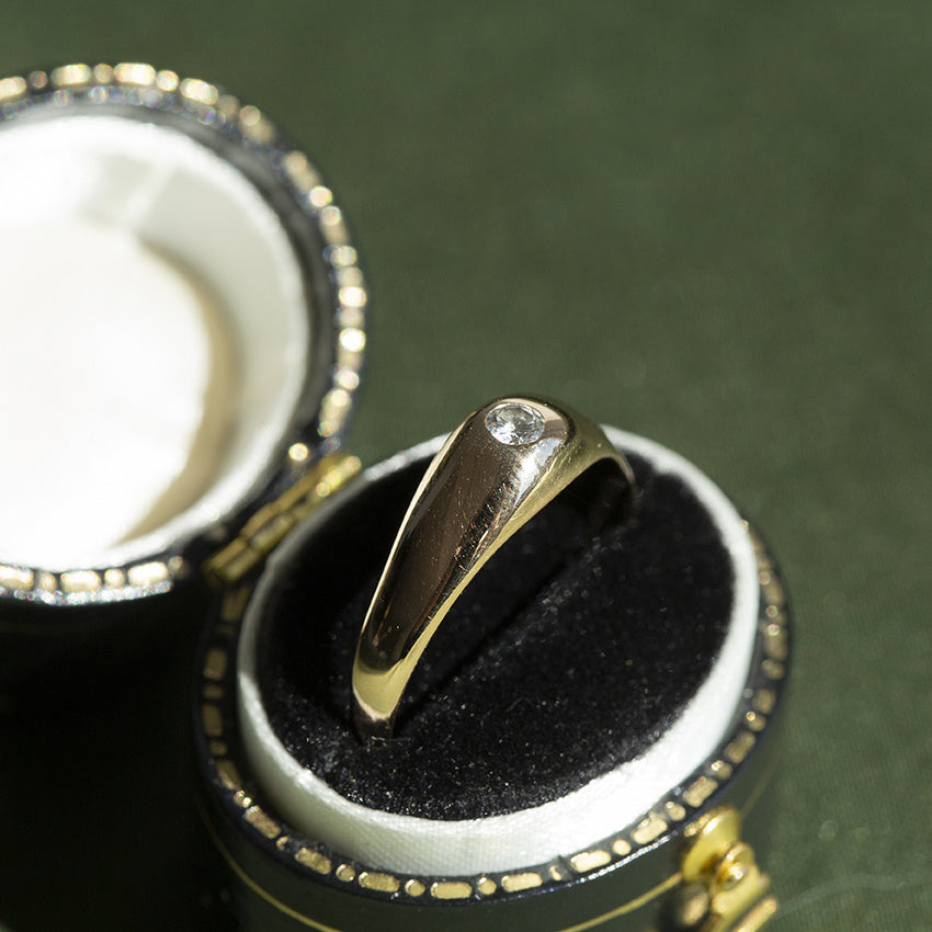 14 kt rose-gold pinky ring with diamond