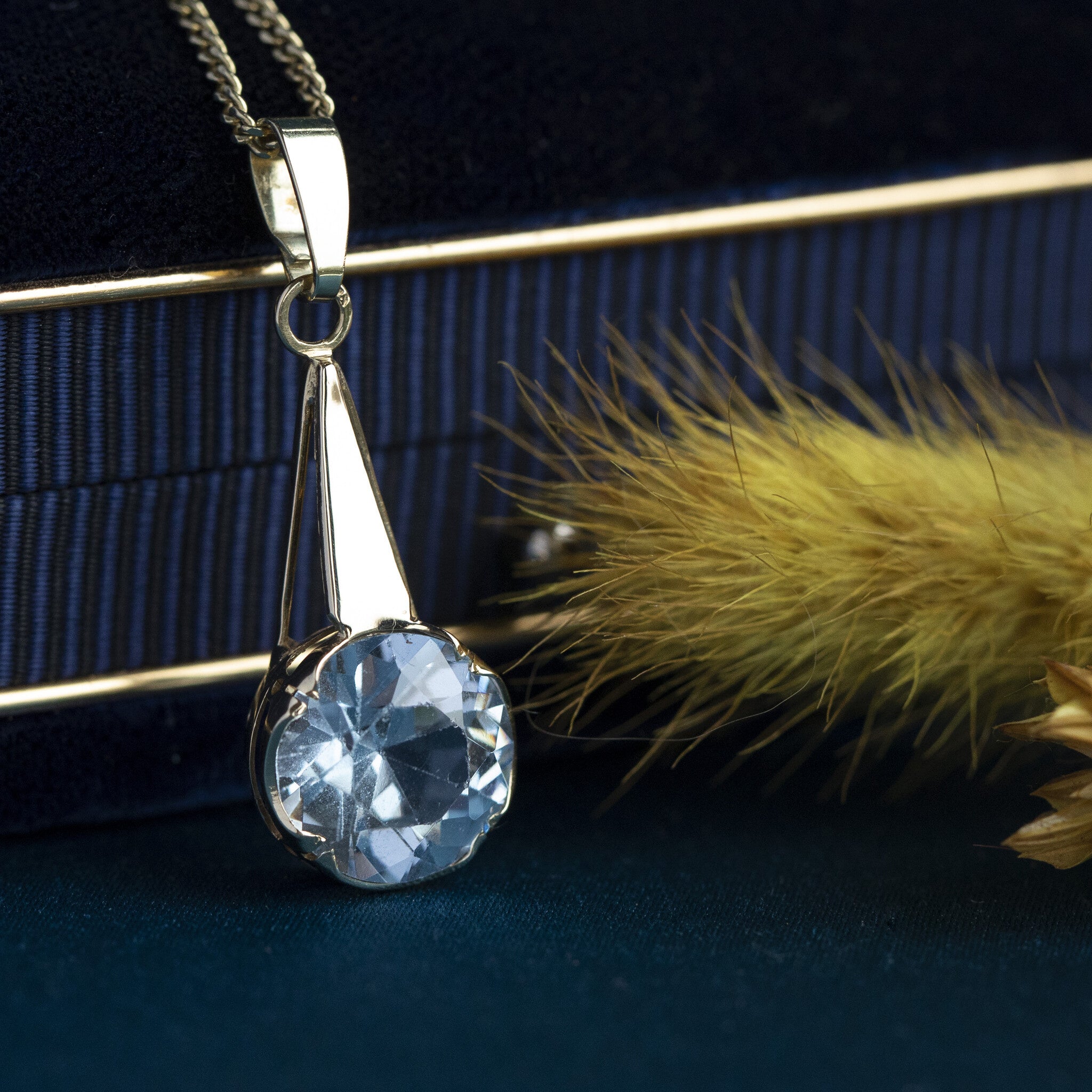 Gouden hanger met glas 14 krt