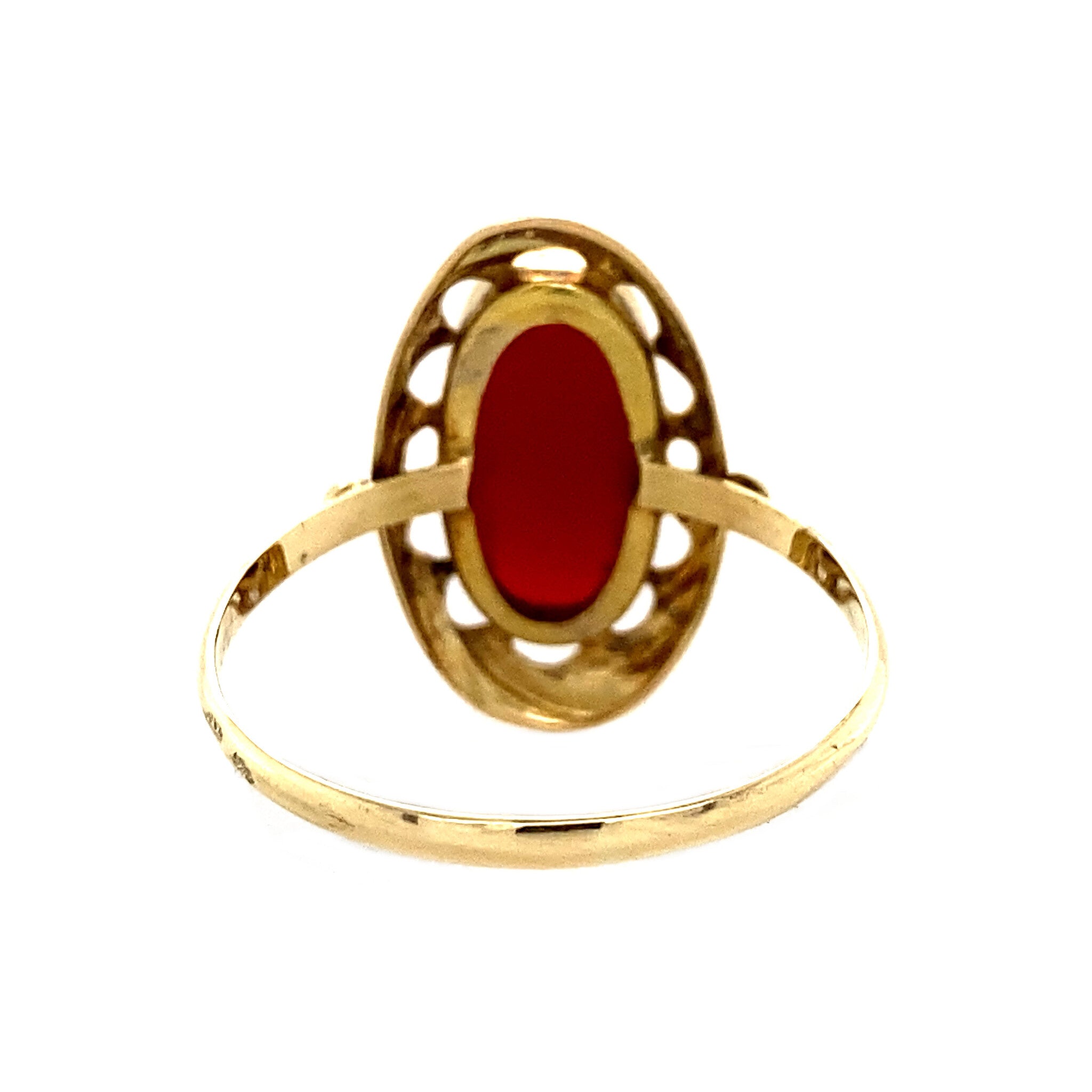 Gold ring with carnelian, 14 kt